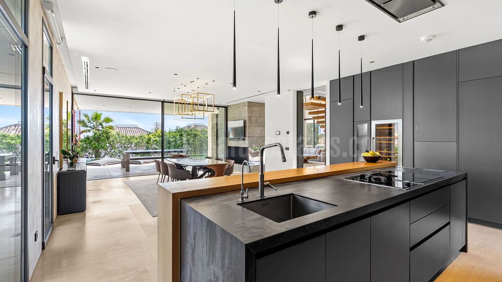 Casa en Las Lomas del Marbella Club, Marbella