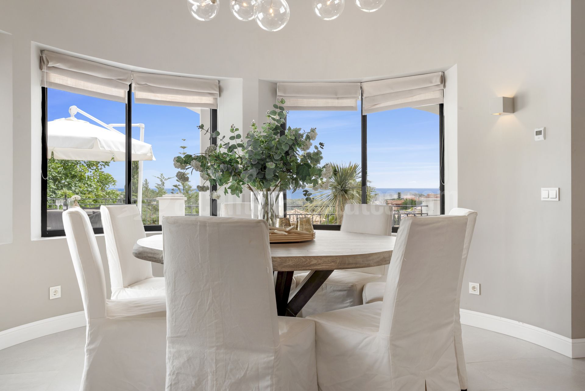 Villa en Altos del Paraiso, Benahavis