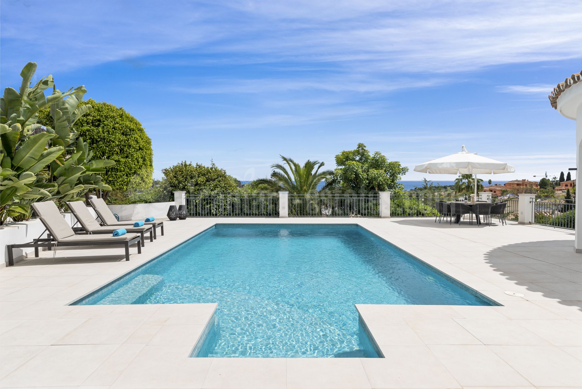 Villa en Altos del Paraiso, Benahavis
