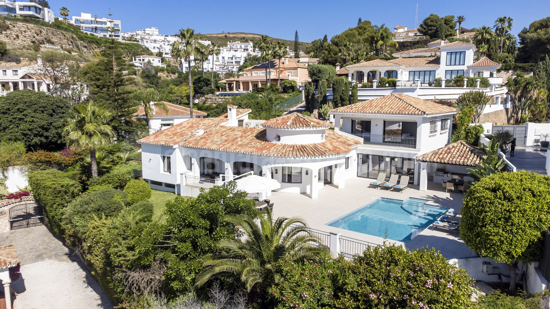 Villa en Altos del Paraiso, Benahavis