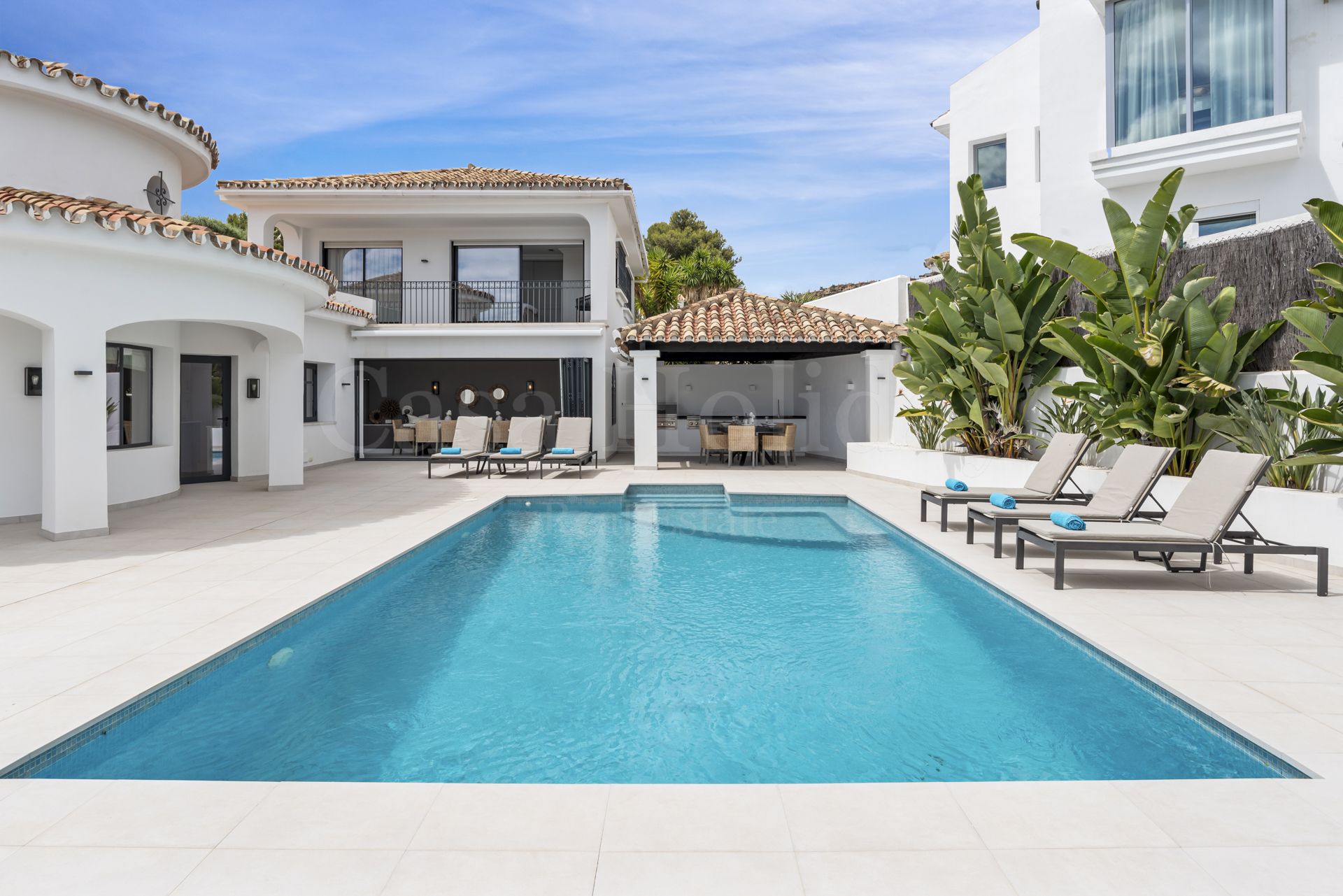 Villa en Altos del Paraiso, Benahavis