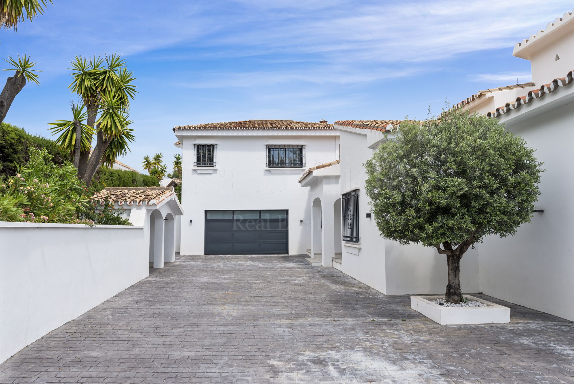 Villa en Altos del Paraiso, Benahavis