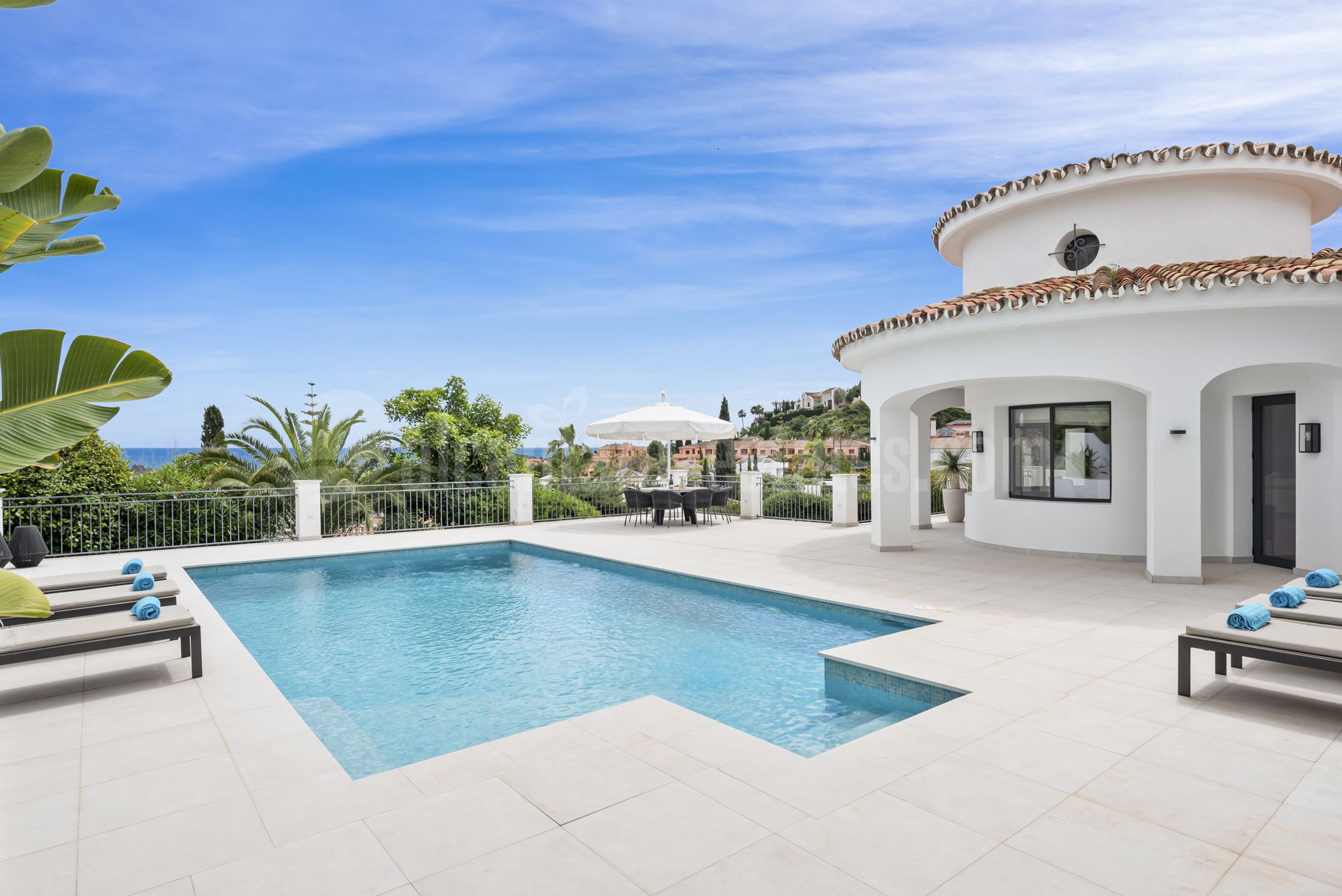Villa en Altos del Paraiso, Benahavis