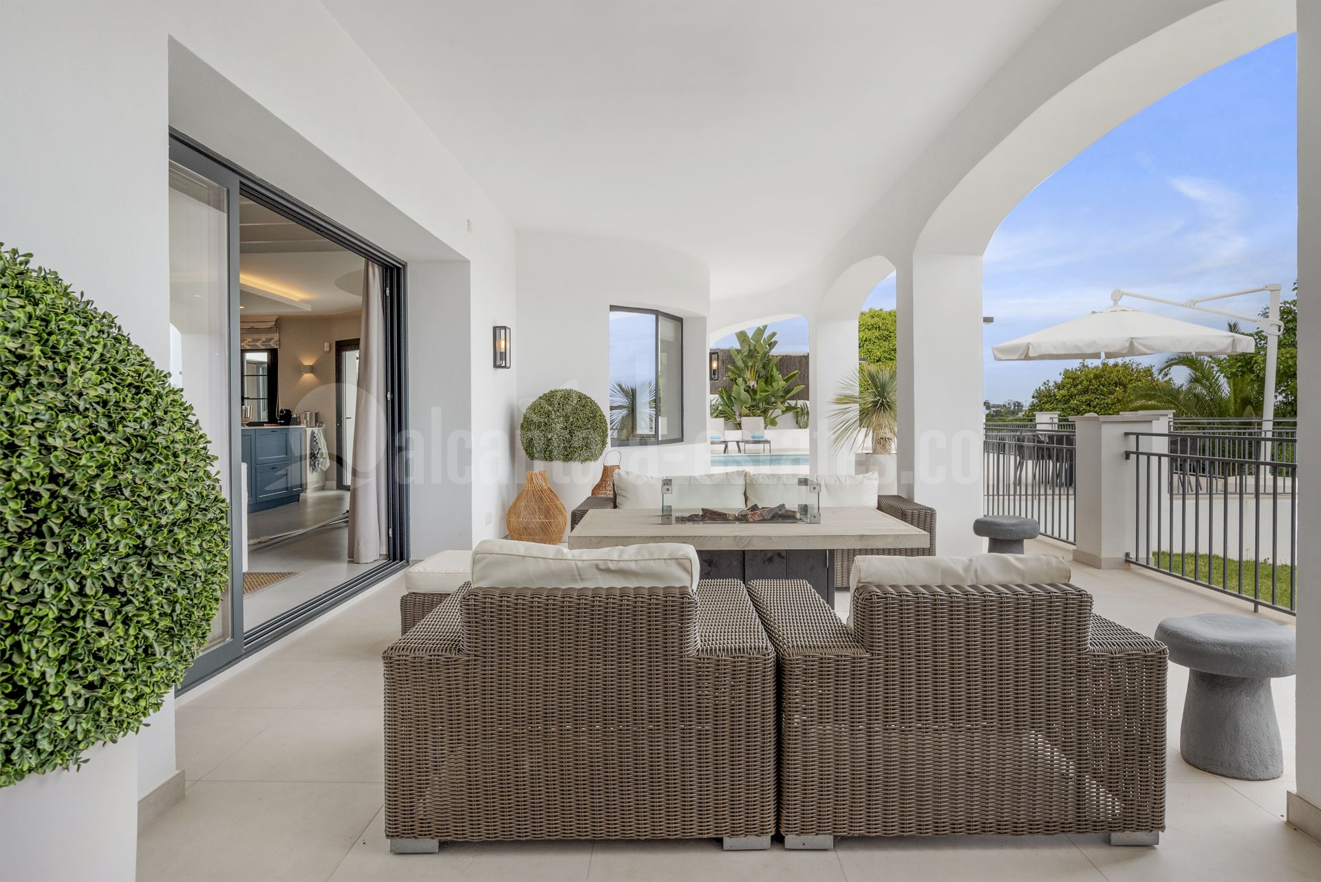 Villa en Altos del Paraiso, Benahavis