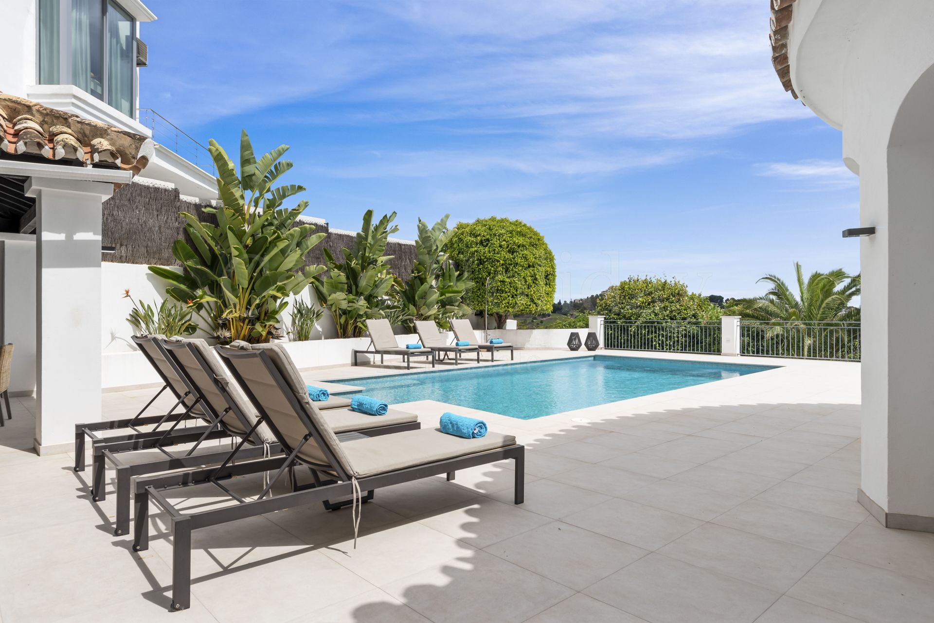 Villa en Altos del Paraiso, Benahavis