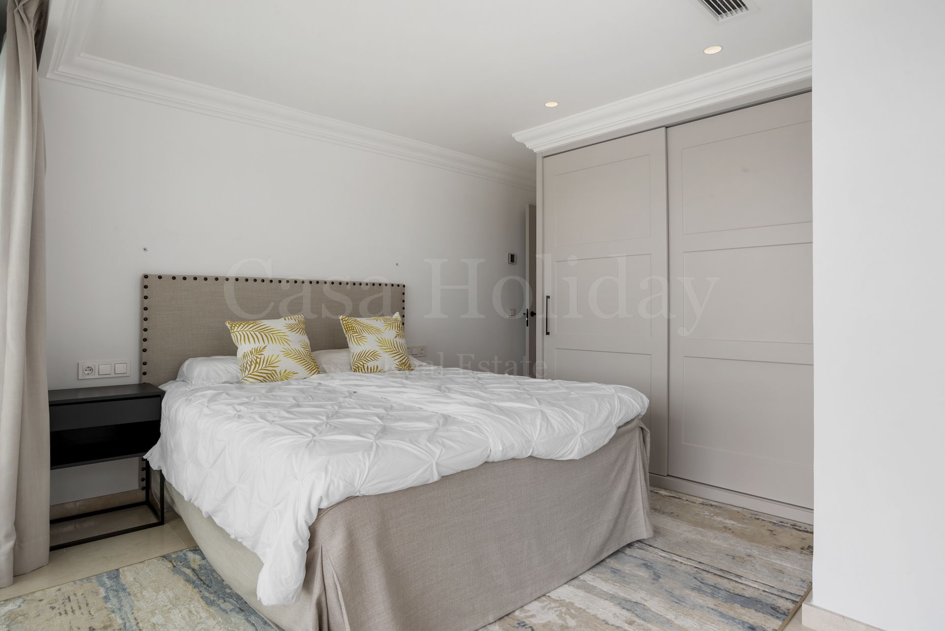 Villa en Altos del Paraiso, Benahavis