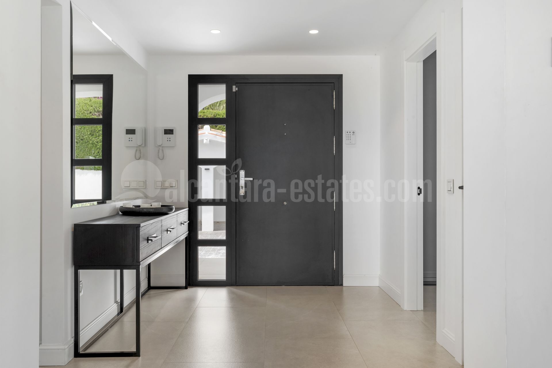 Villa en Altos del Paraiso, Benahavis