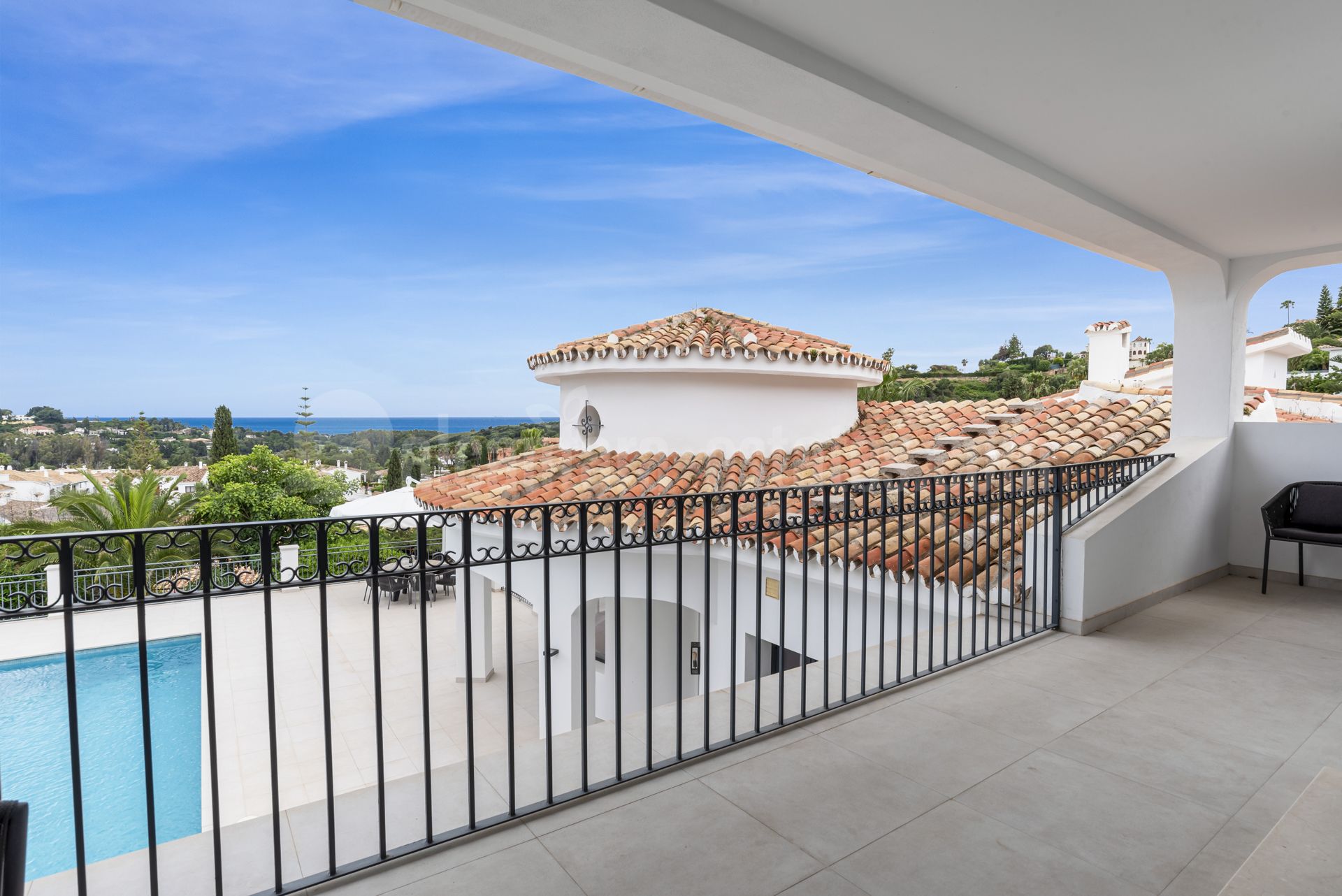 Villa en Altos del Paraiso, Benahavis