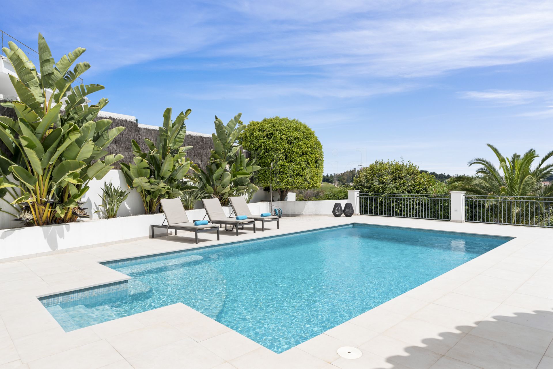 Villa en Altos del Paraiso, Benahavis