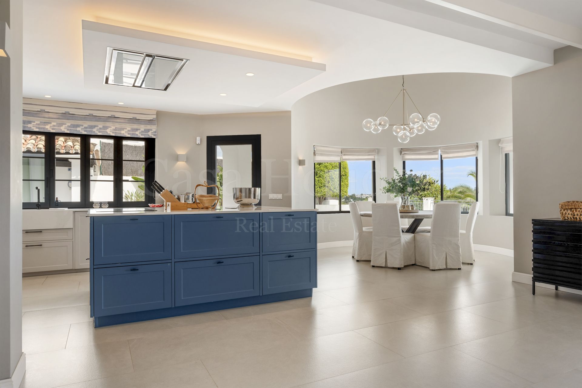 Villa en Altos del Paraiso, Benahavis