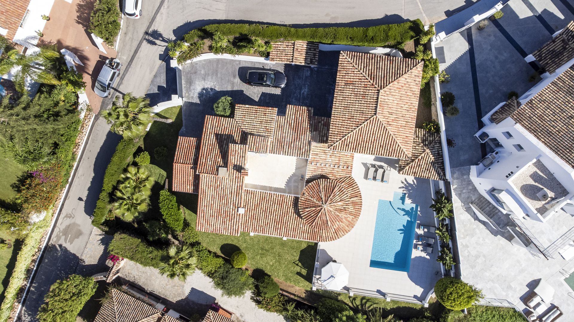 Villa in Altos del Paraiso, Benahavis