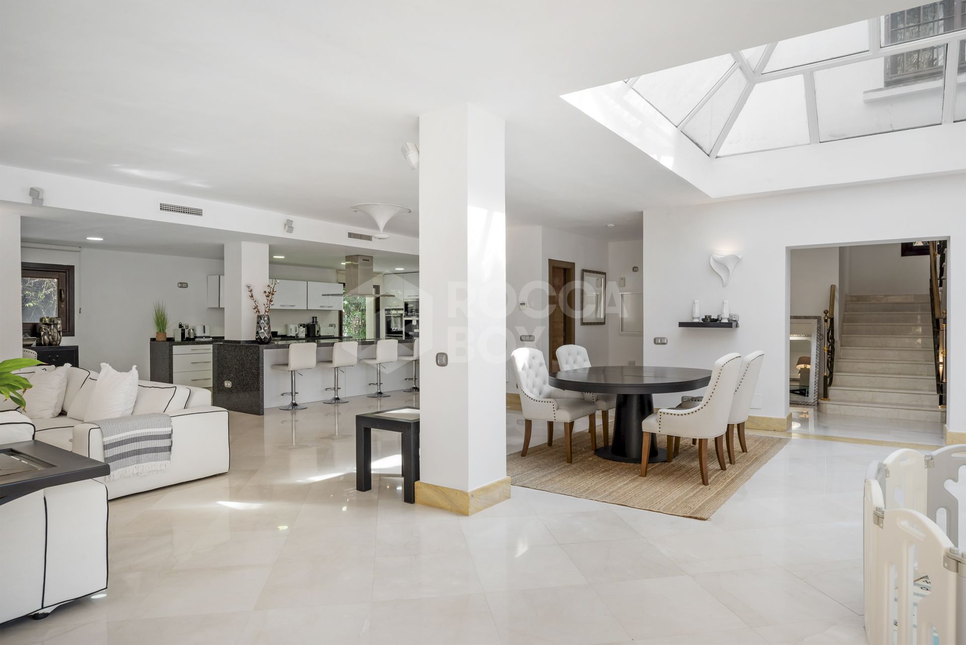 Villa for sale in Nueva Andalucia, Marbella (All)