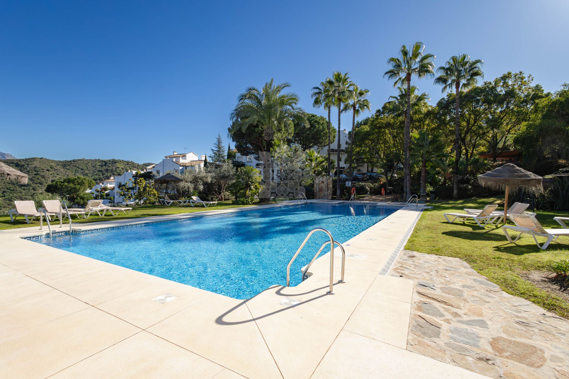 Apartament w Altos de La Quinta, Benahavis