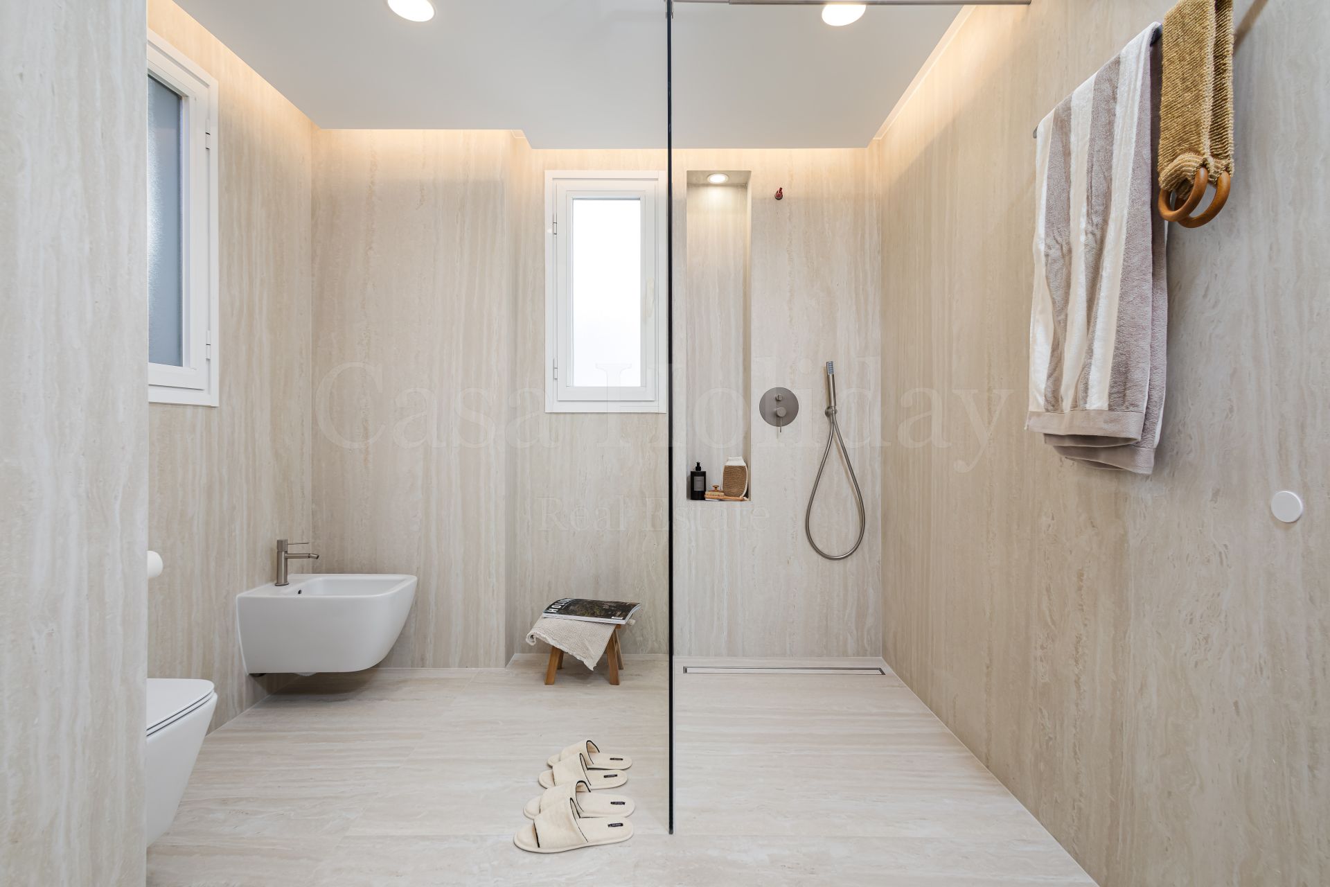 Apartment in Altos de La Quinta, Benahavis