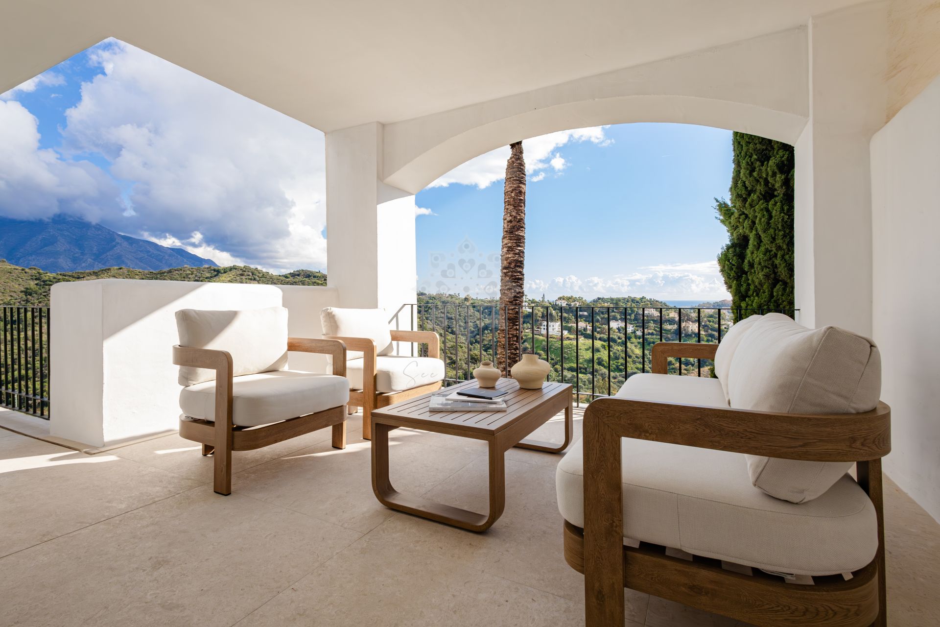 Apartament w Altos de La Quinta, Benahavis