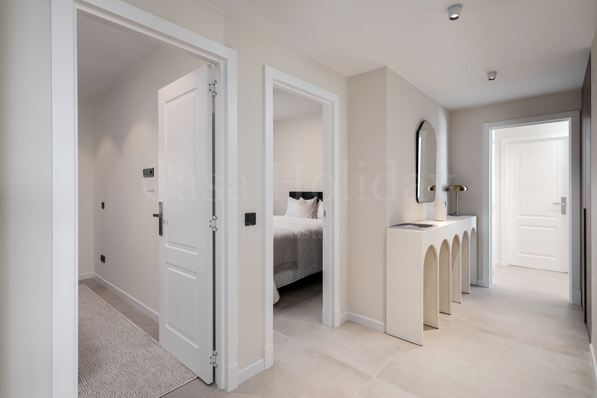 Apartment in Altos de La Quinta, Benahavis