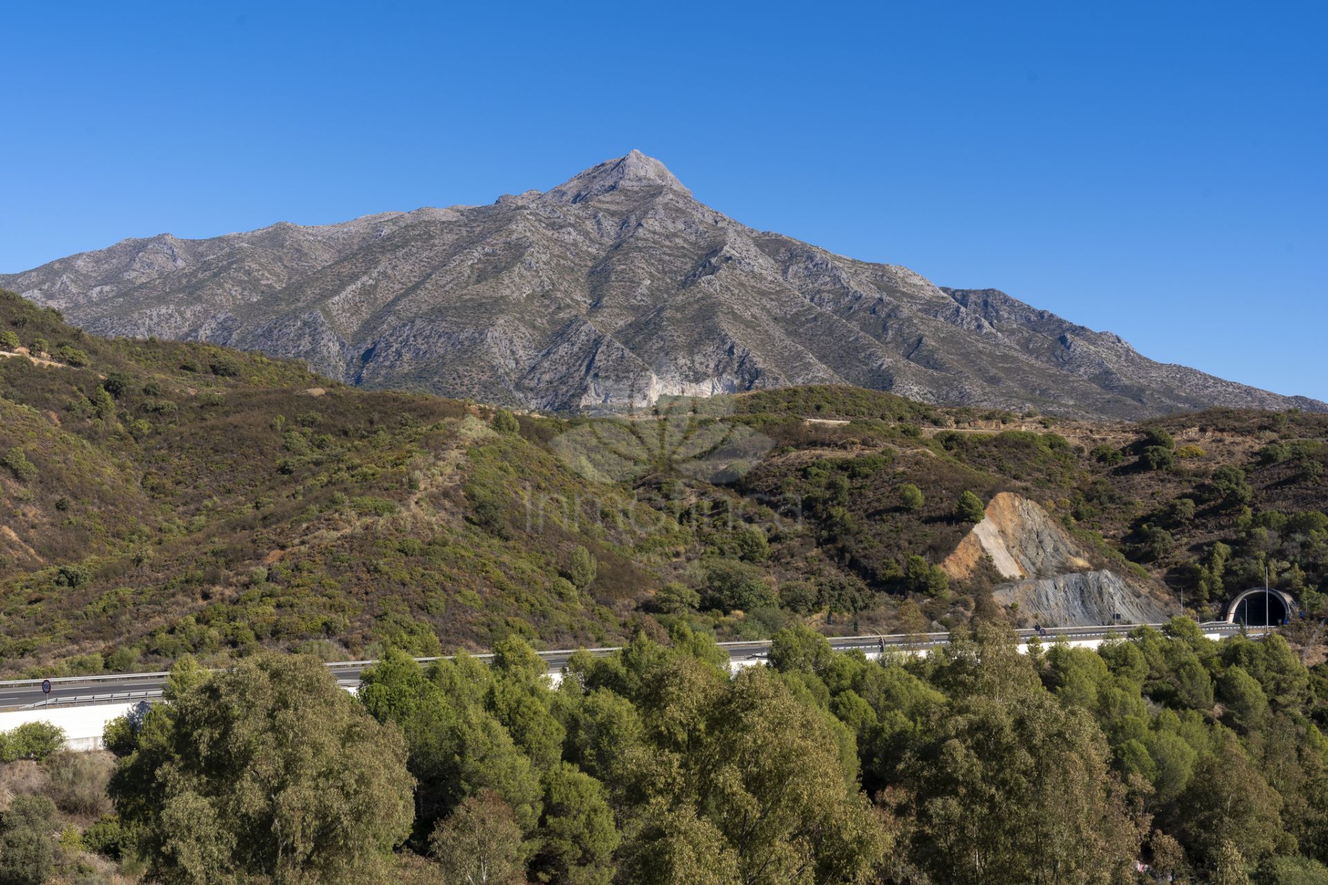 Duplex Penthouse in La Morelia de Marbella, Marbella