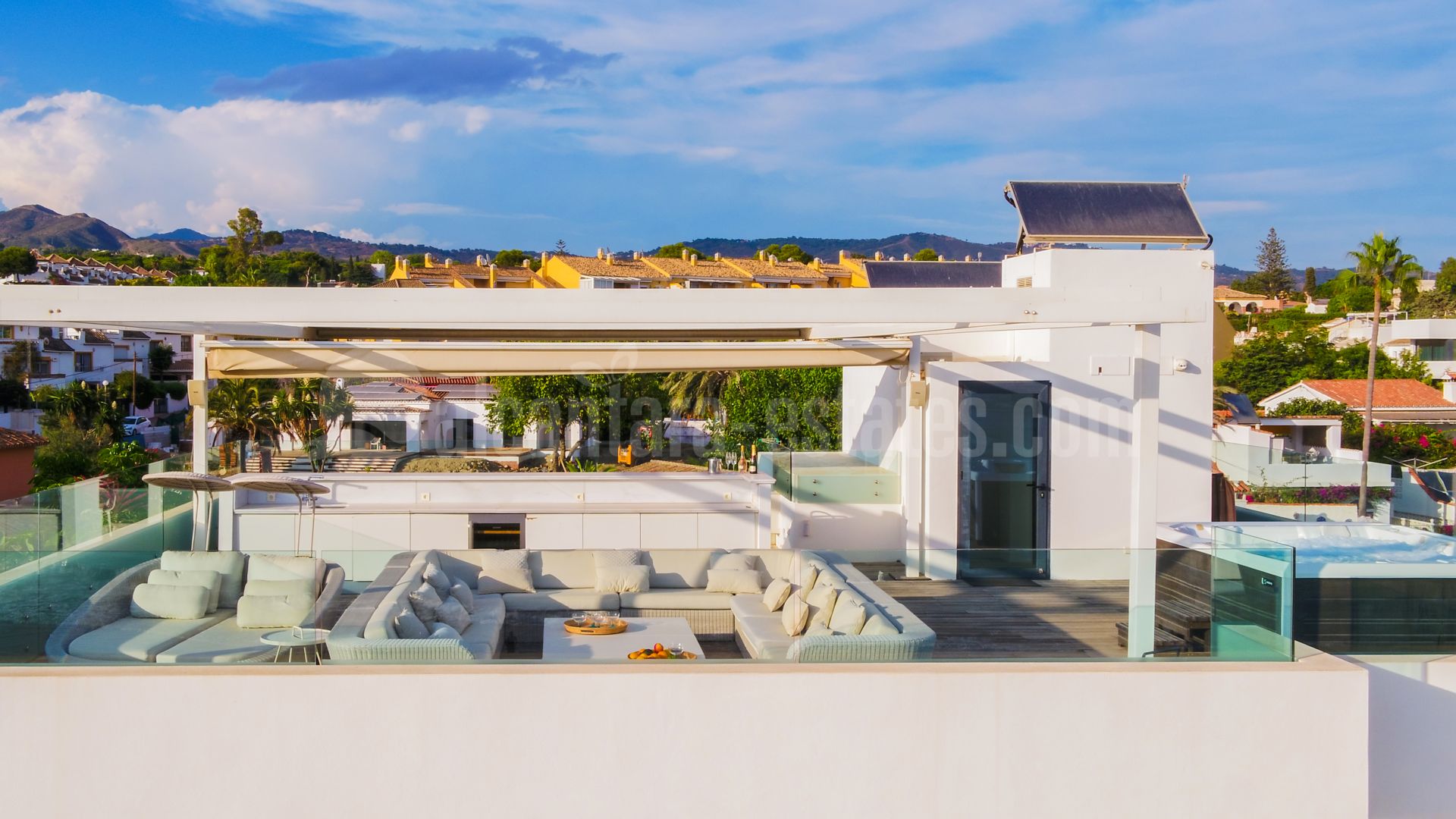 Casa en Costabella, Marbella