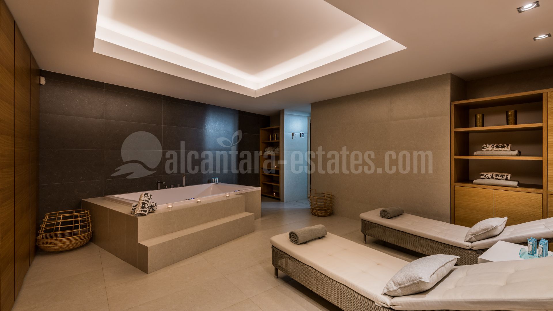 Casa en Costabella, Marbella