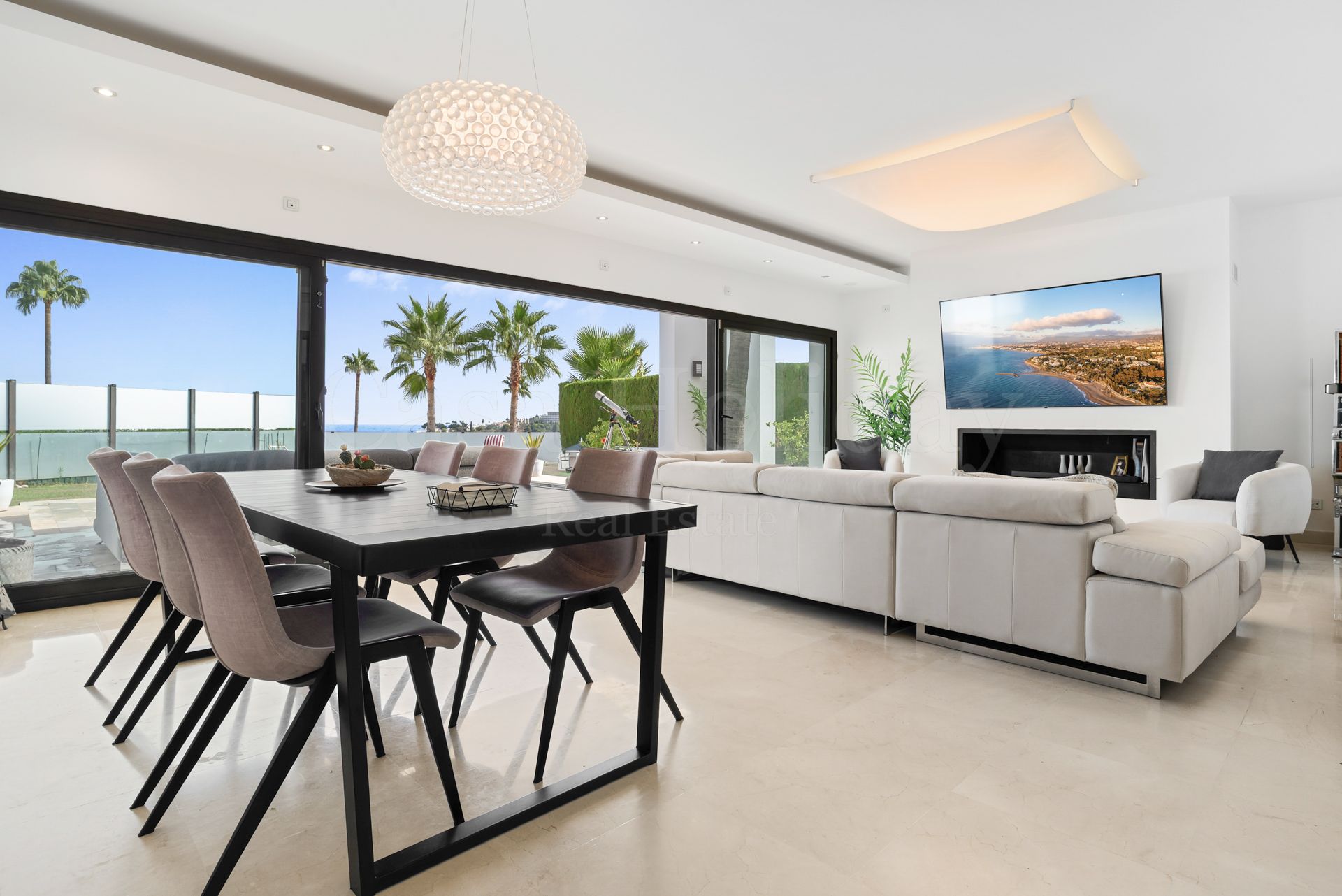 Casa en Atalaya Fairways, Benahavis