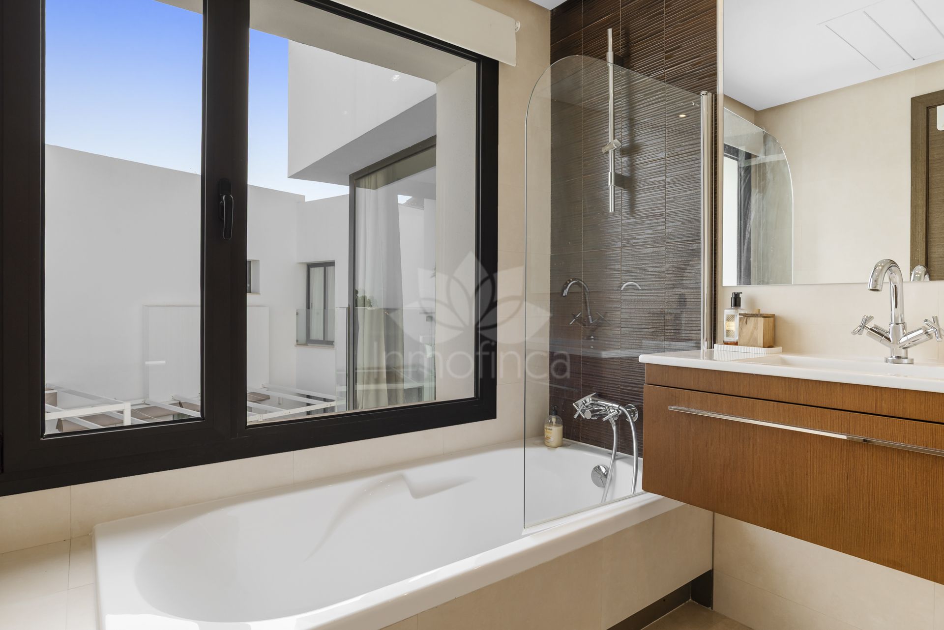 House in Atalaya Fairways, Benahavis