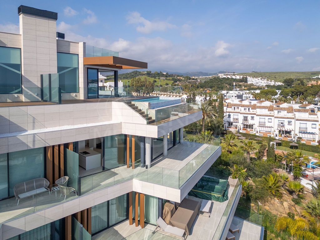 Duplex Penthouse in Estepona