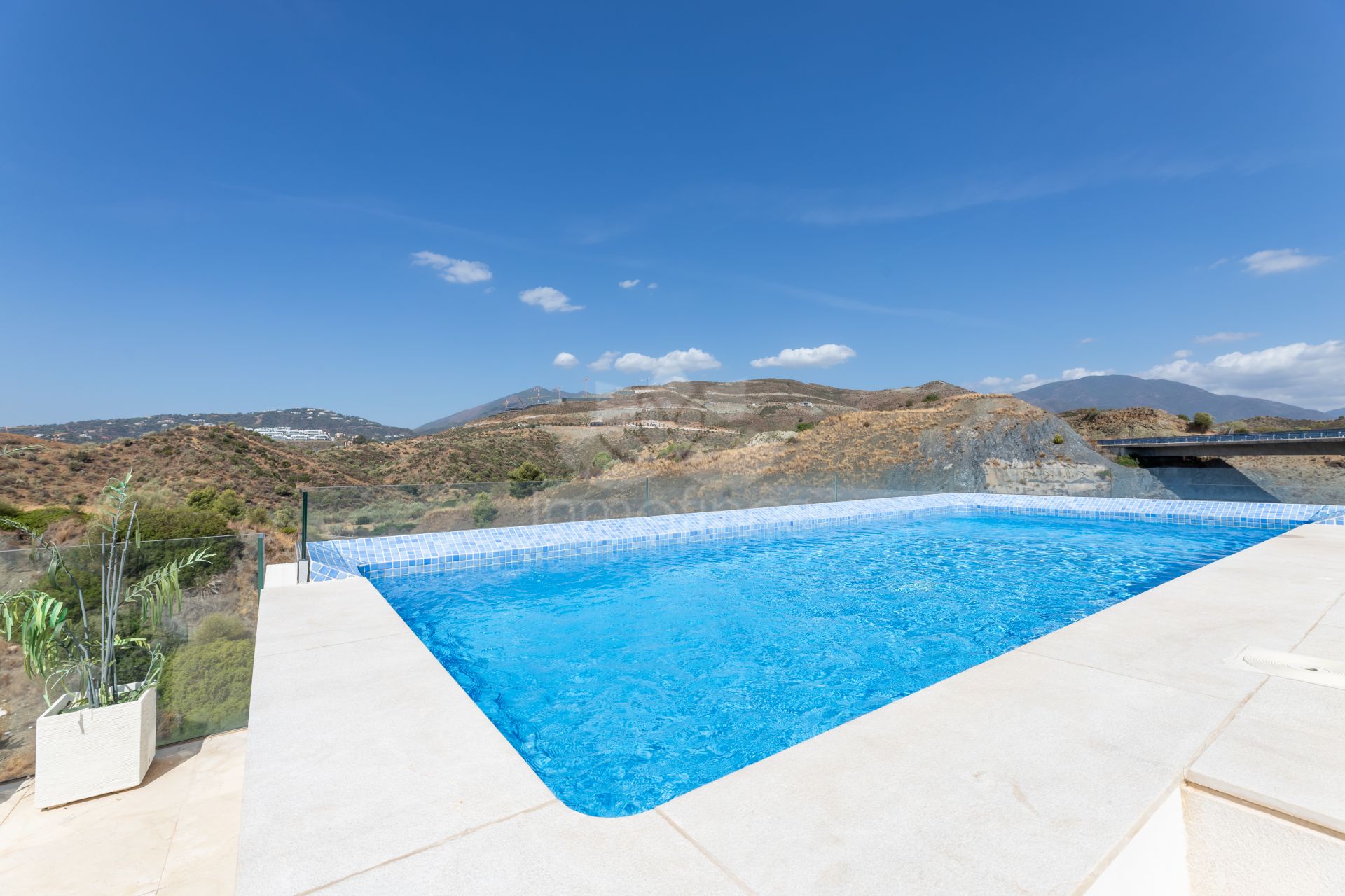 Apartment in Nueva Andalucia, Marbella