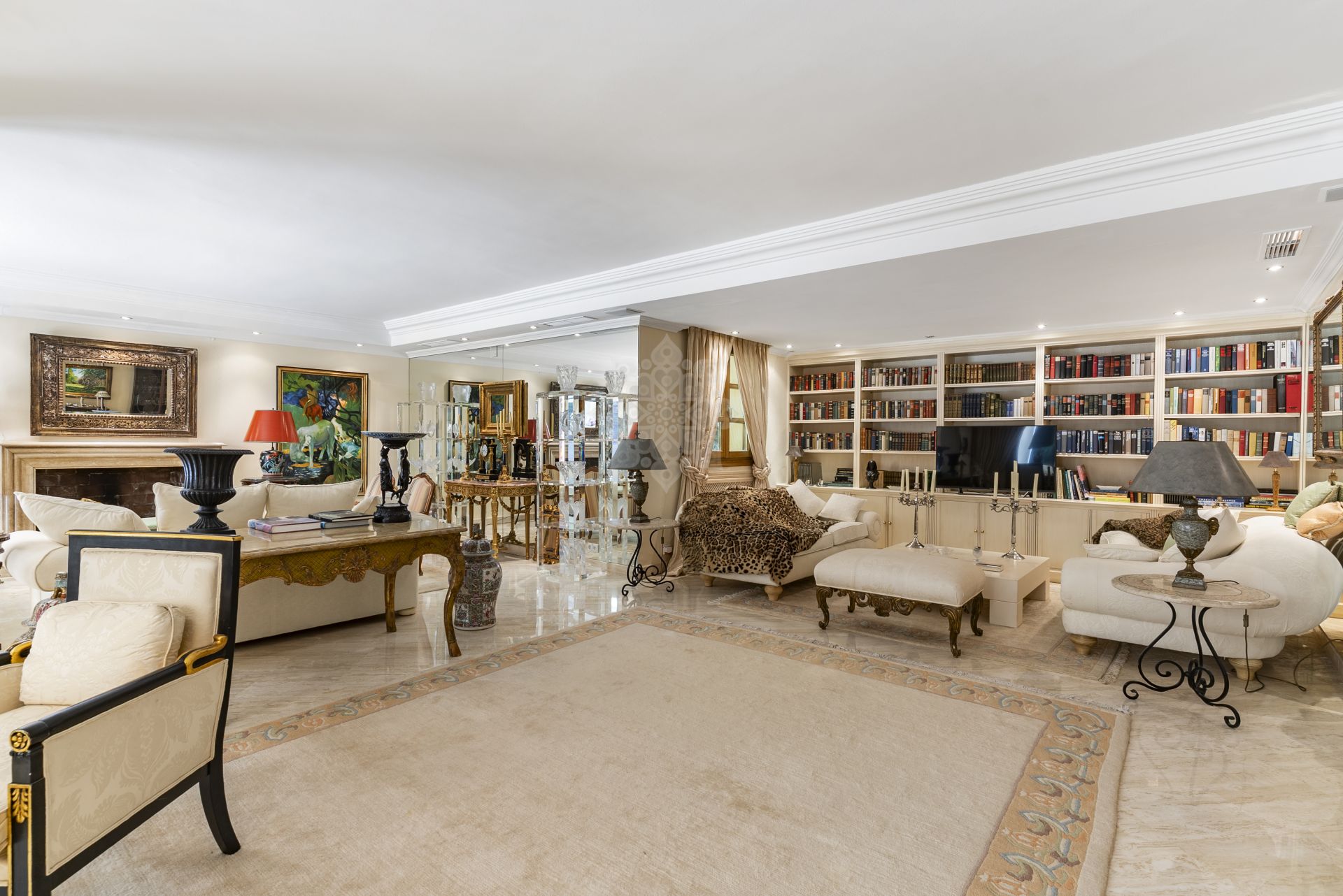 Villa in Nueva Andalucia, Marbella