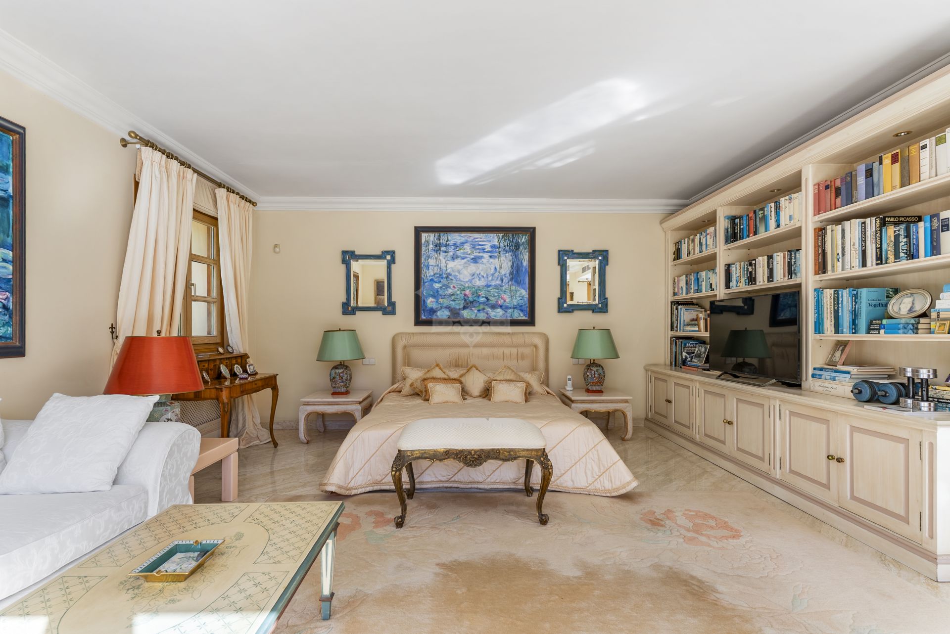 Villa in Nueva Andalucia, Marbella