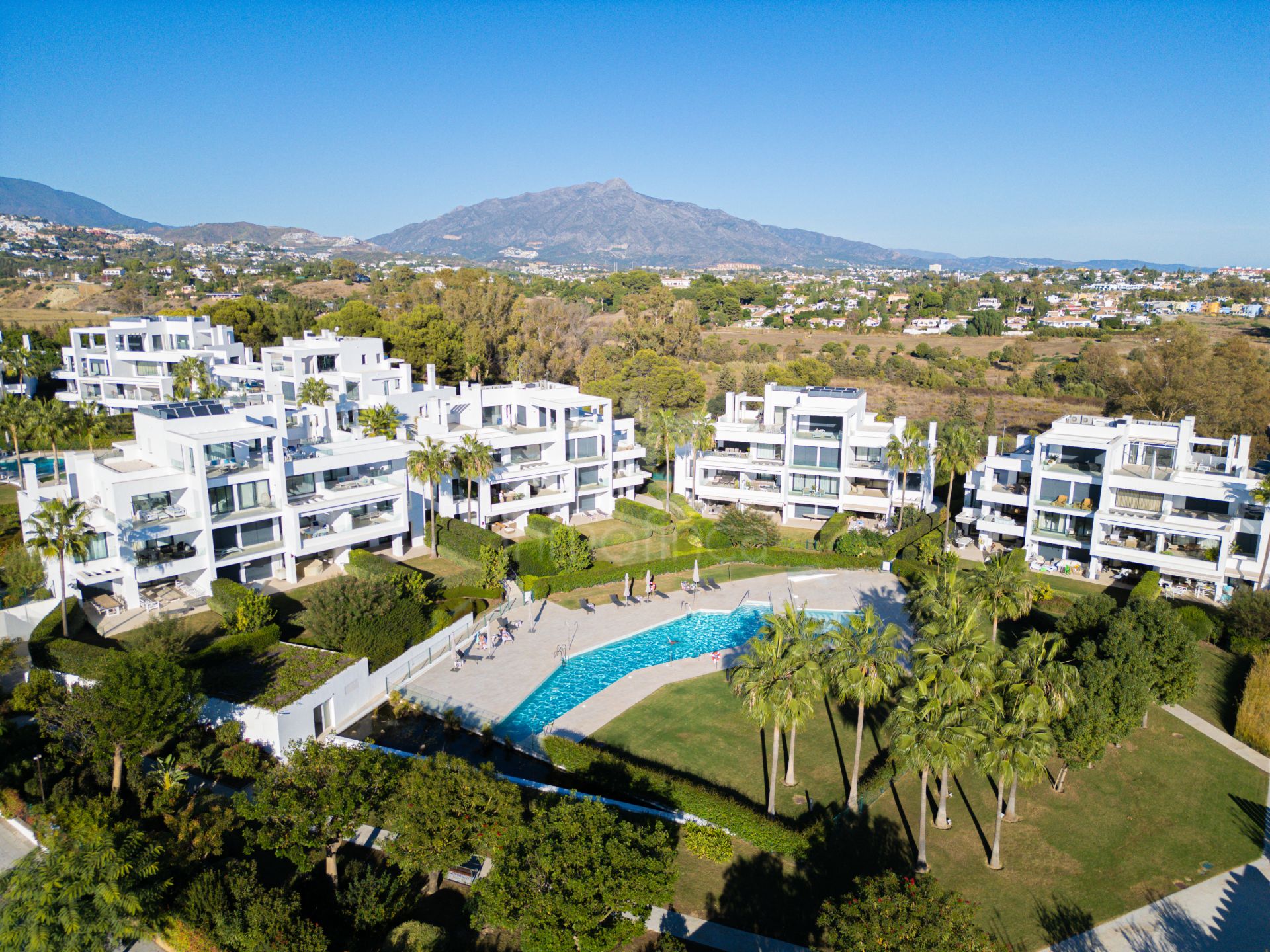 Ground Floor Apartment in Atalaya, Estepona