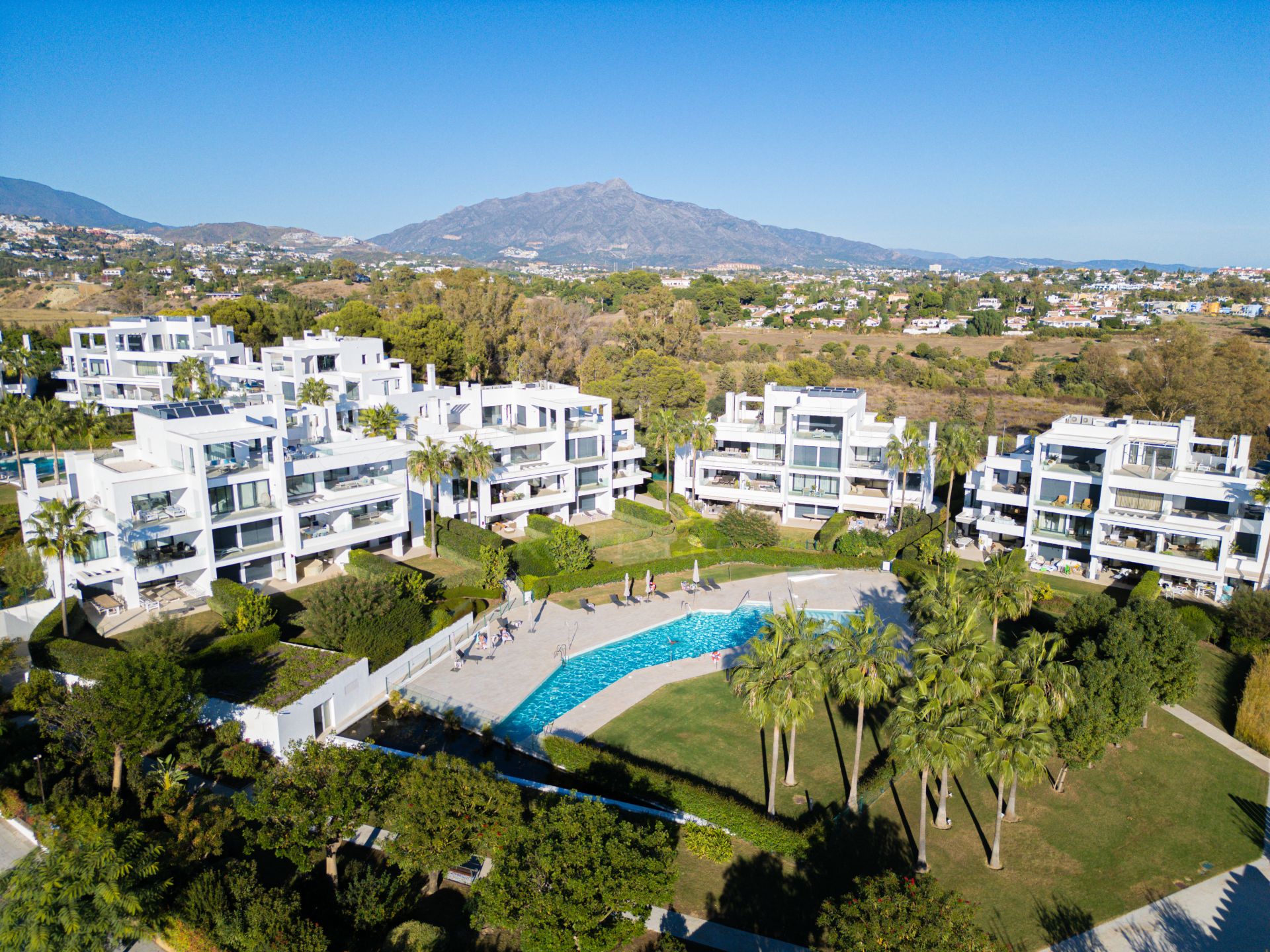 Ground Floor Apartment in Atalaya, Estepona