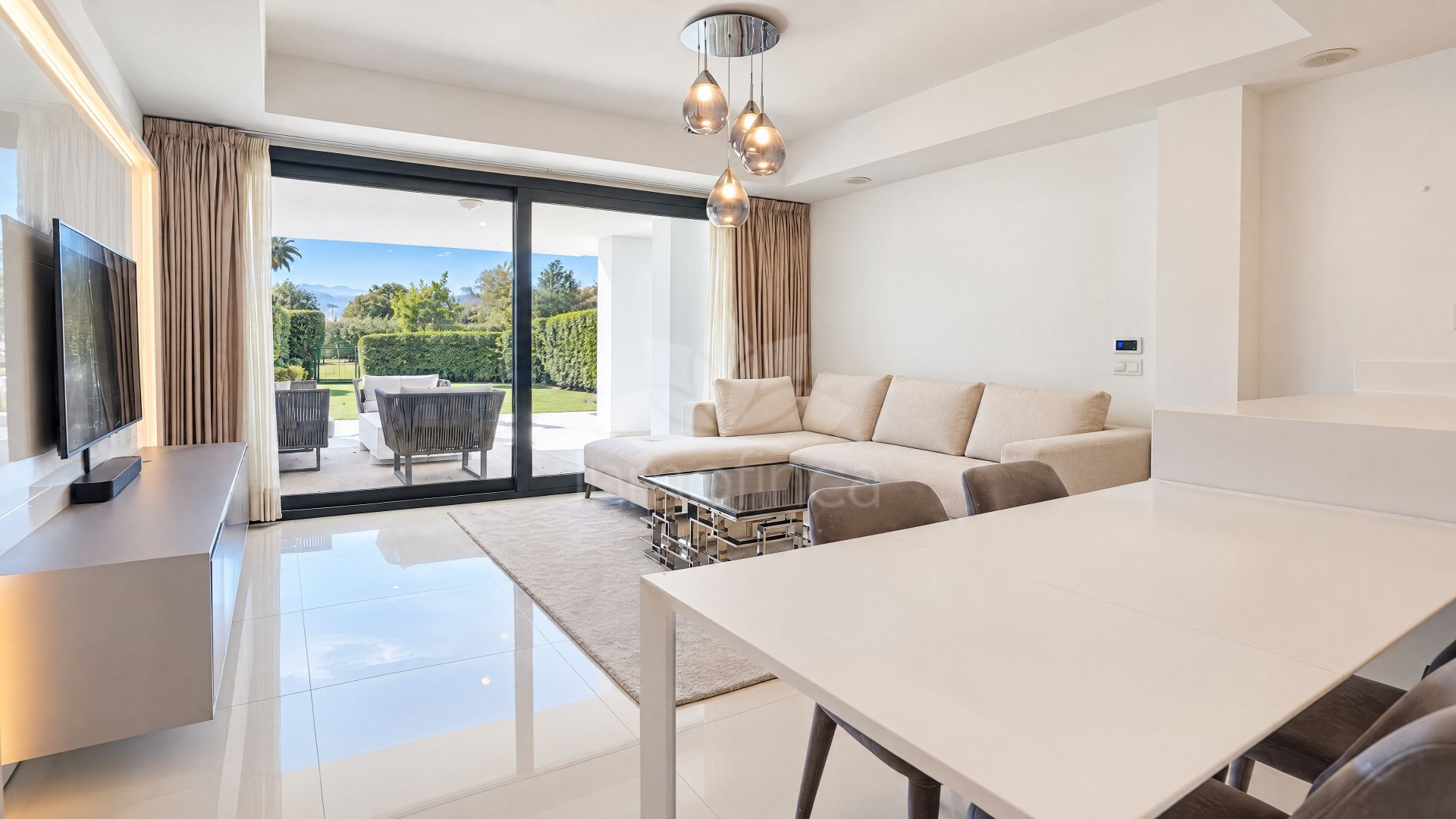 Ground Floor Apartment in Atalaya, Estepona
