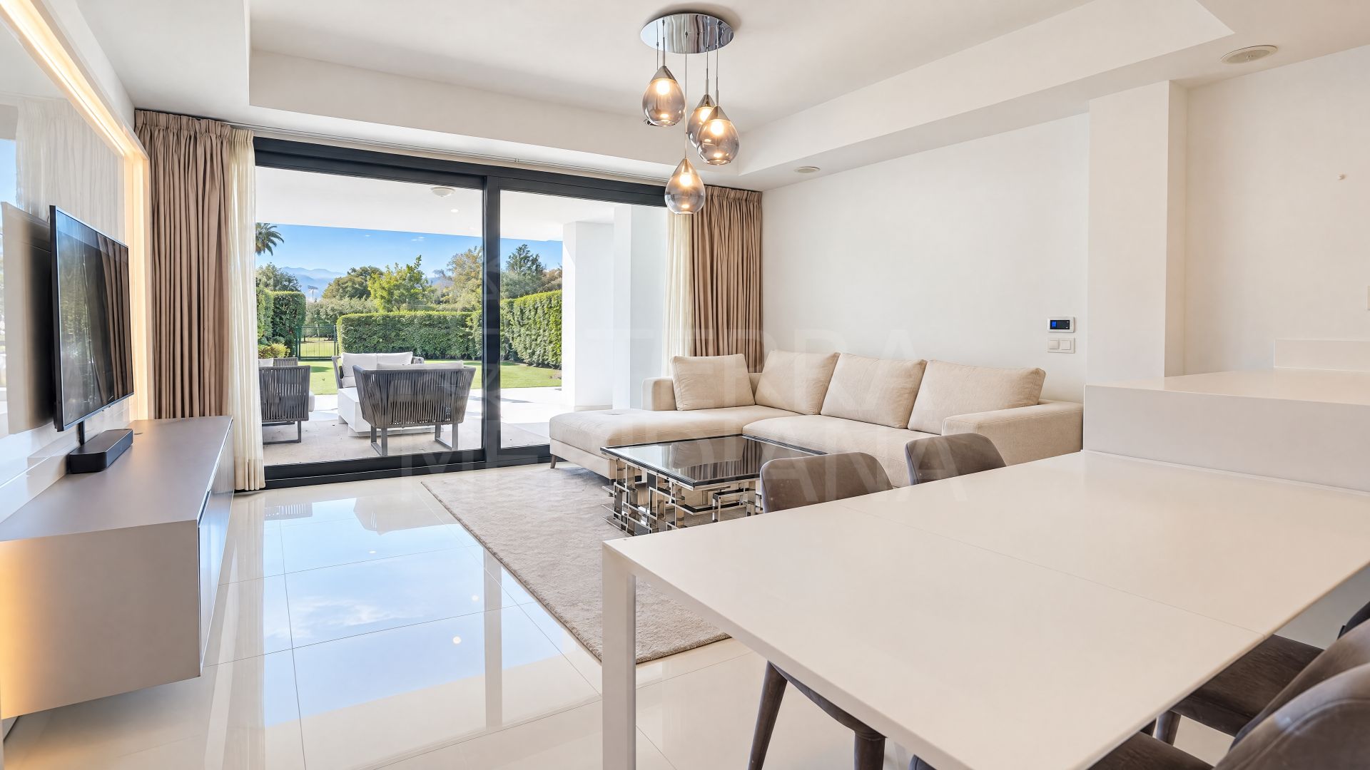 Ground Floor Apartment in Atalaya, Estepona