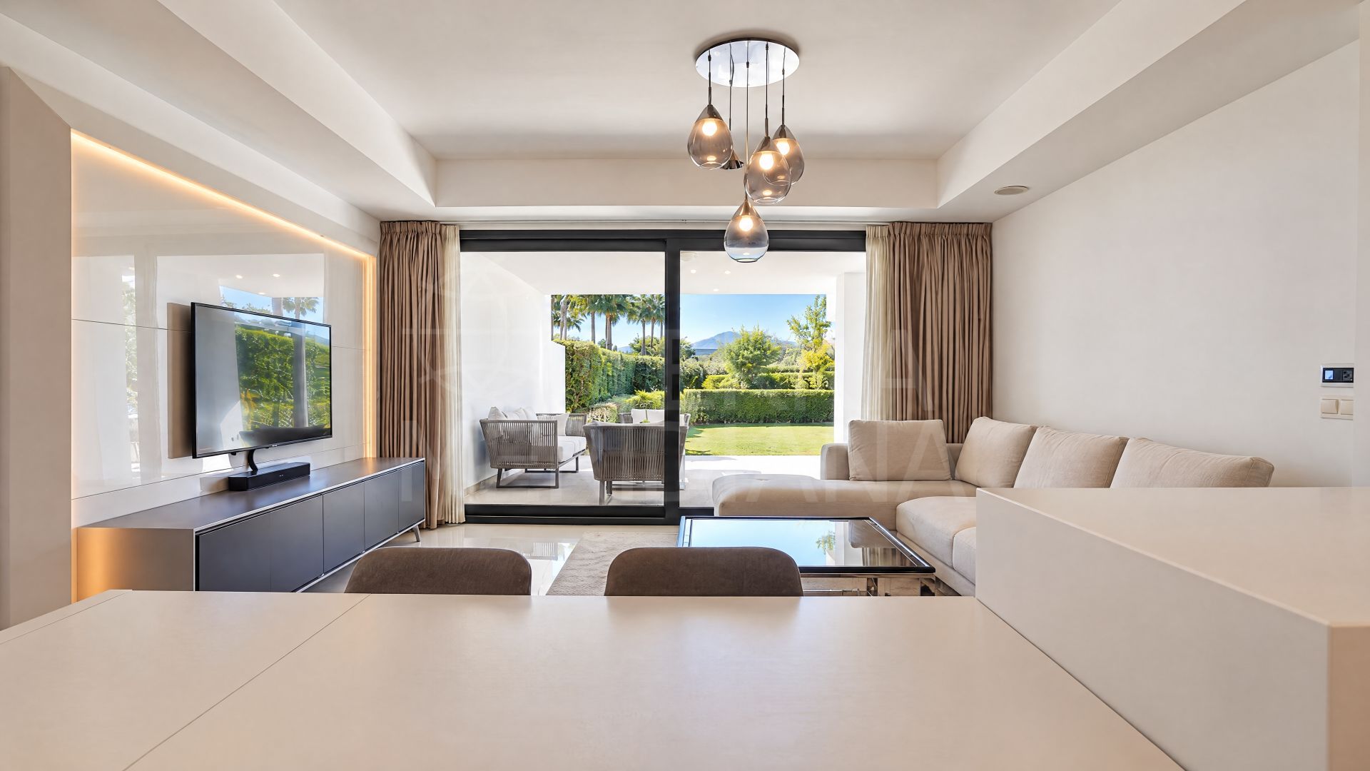 Ground Floor Apartment in Atalaya, Estepona
