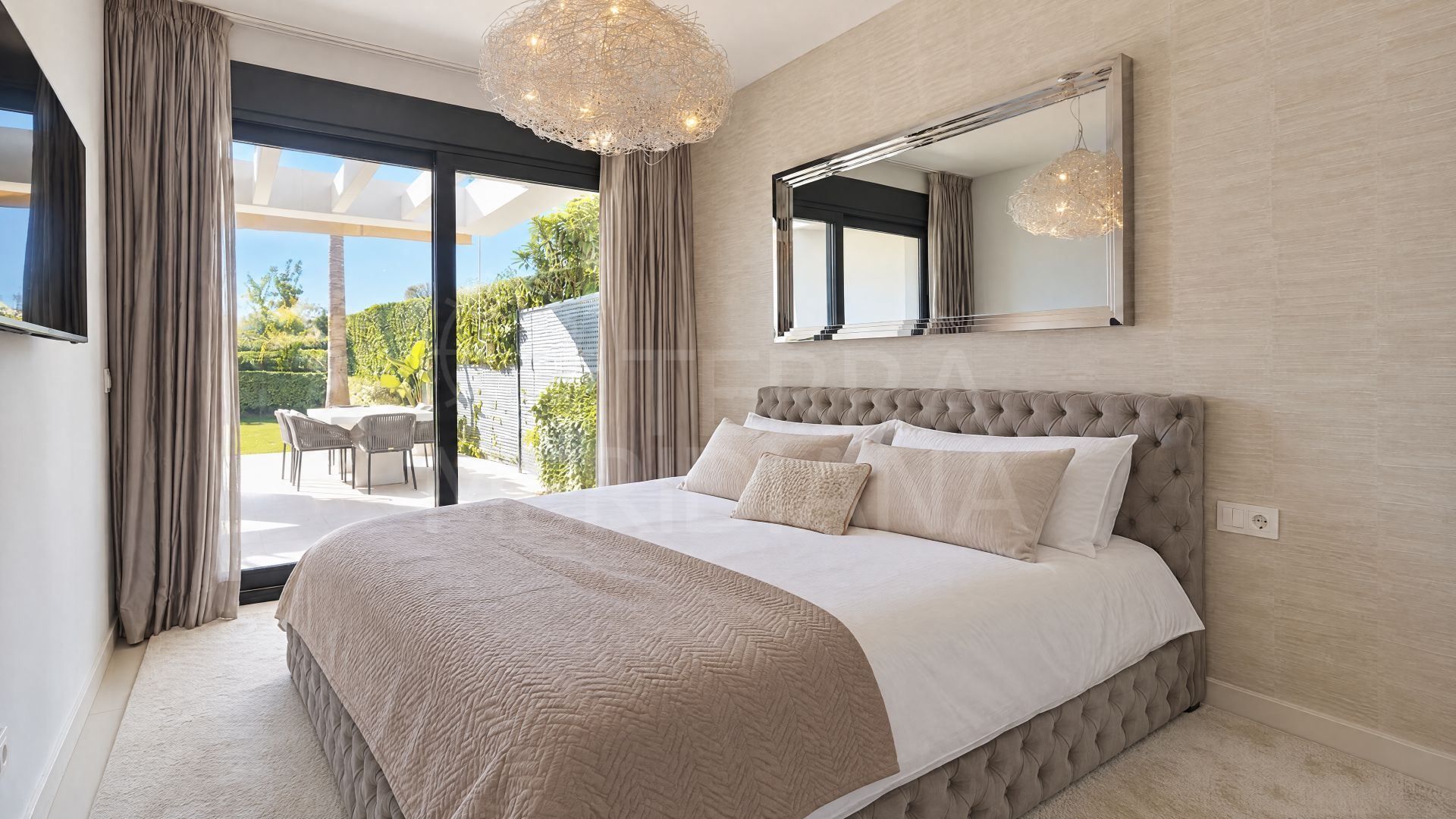 Ground Floor Apartment in Atalaya, Estepona