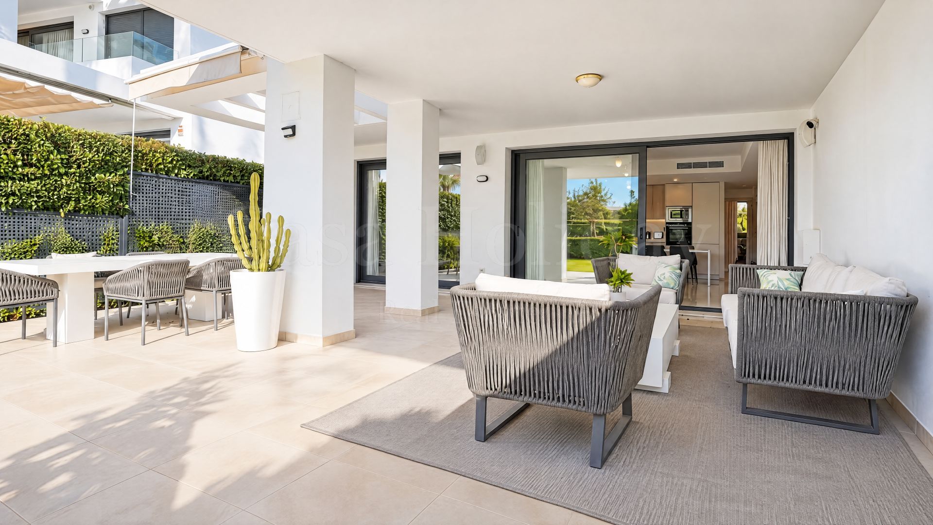 Ground Floor Apartment in Atalaya, Estepona