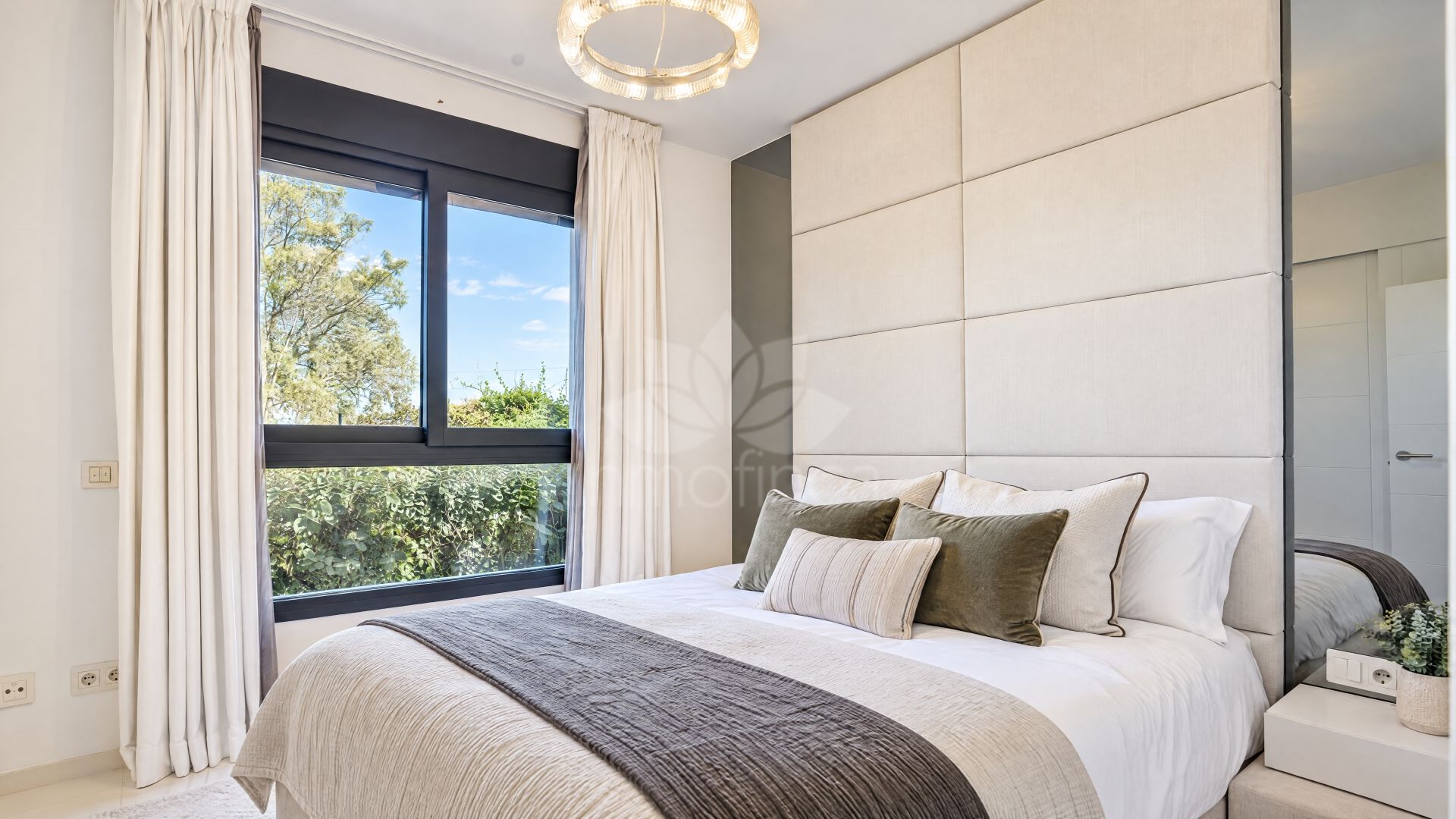 Ground Floor Apartment in Atalaya, Estepona