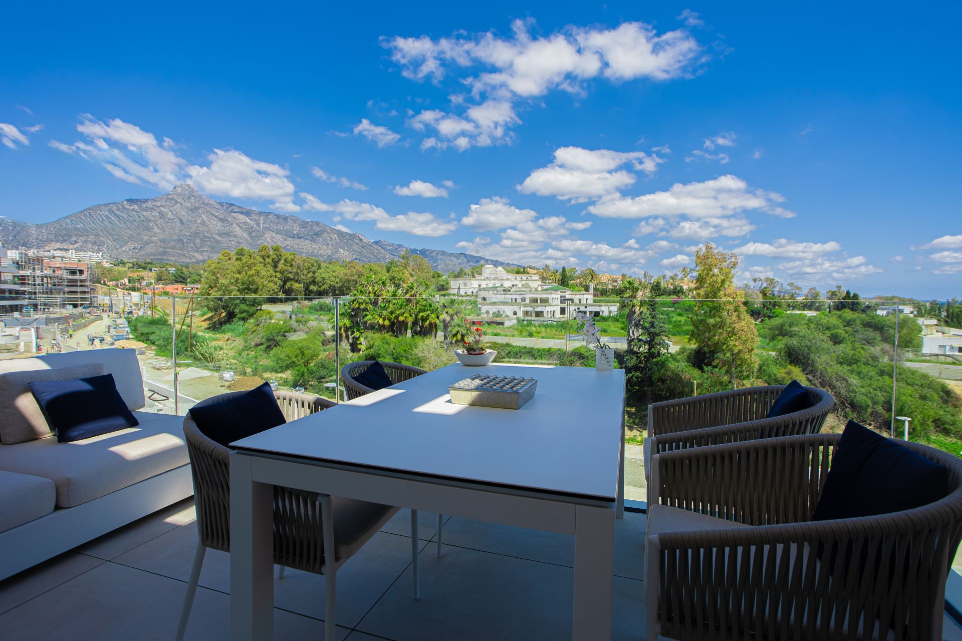 Penthouse in Benalús, Marbella