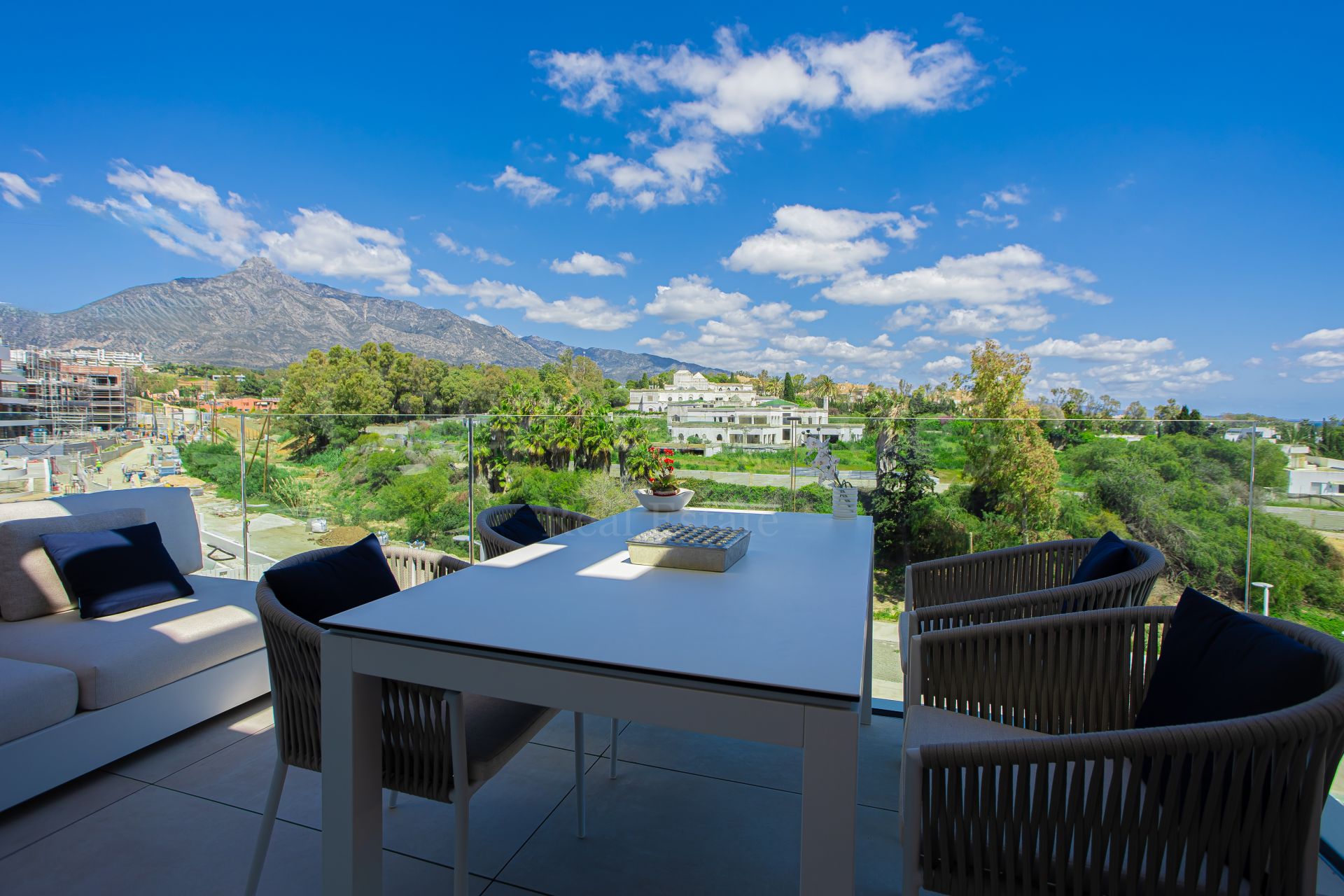 Penthouse in Benalús, Marbella