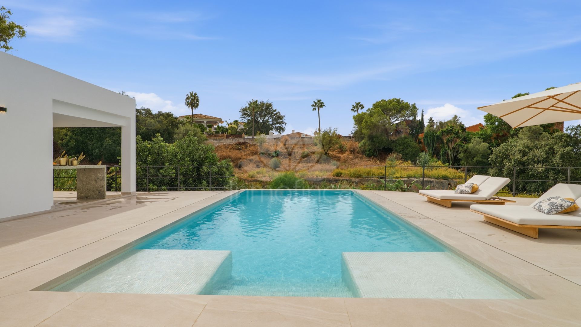 Villa in El Rosario, Marbella
