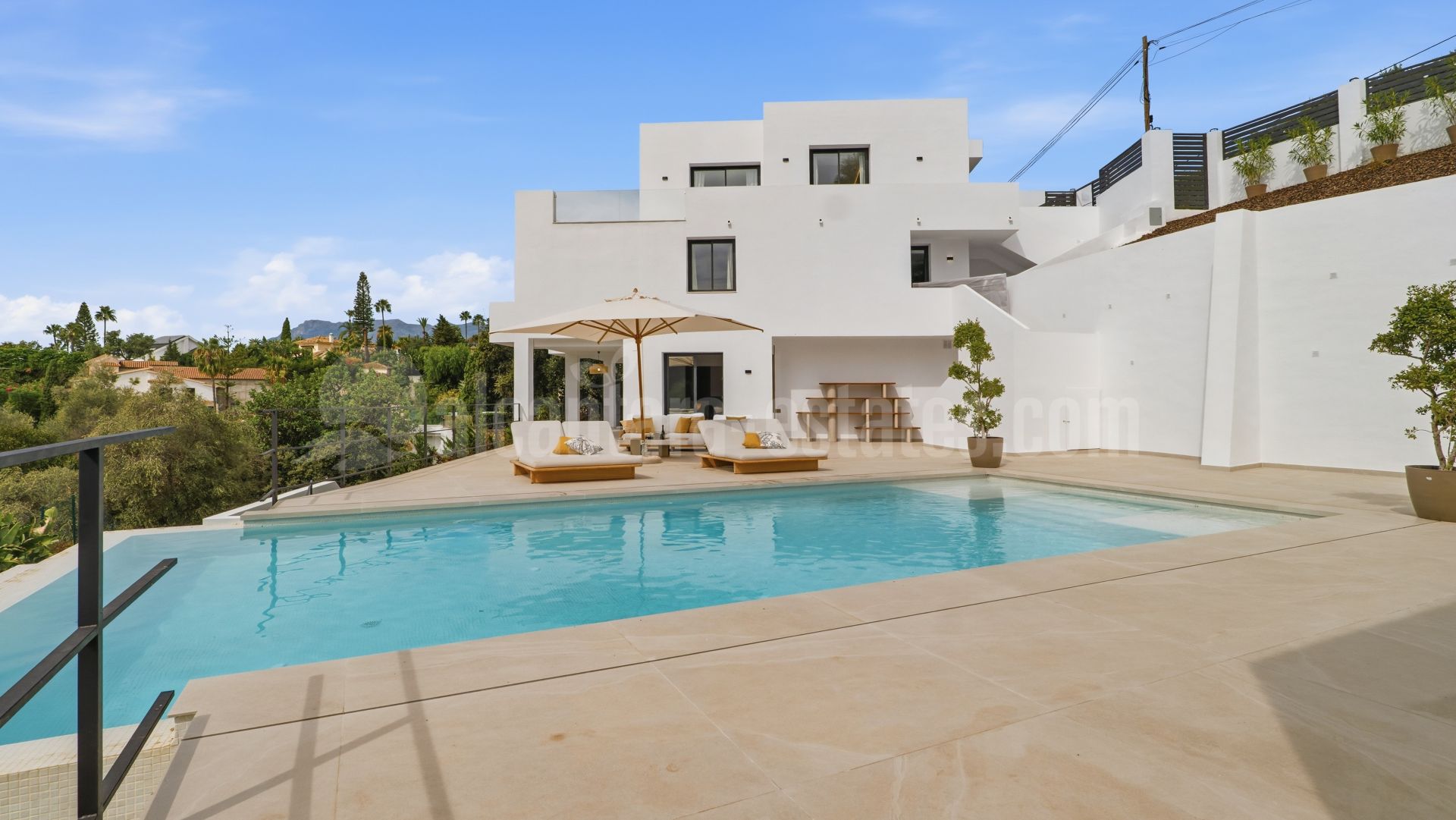 Villa en El Rosario, Marbella
