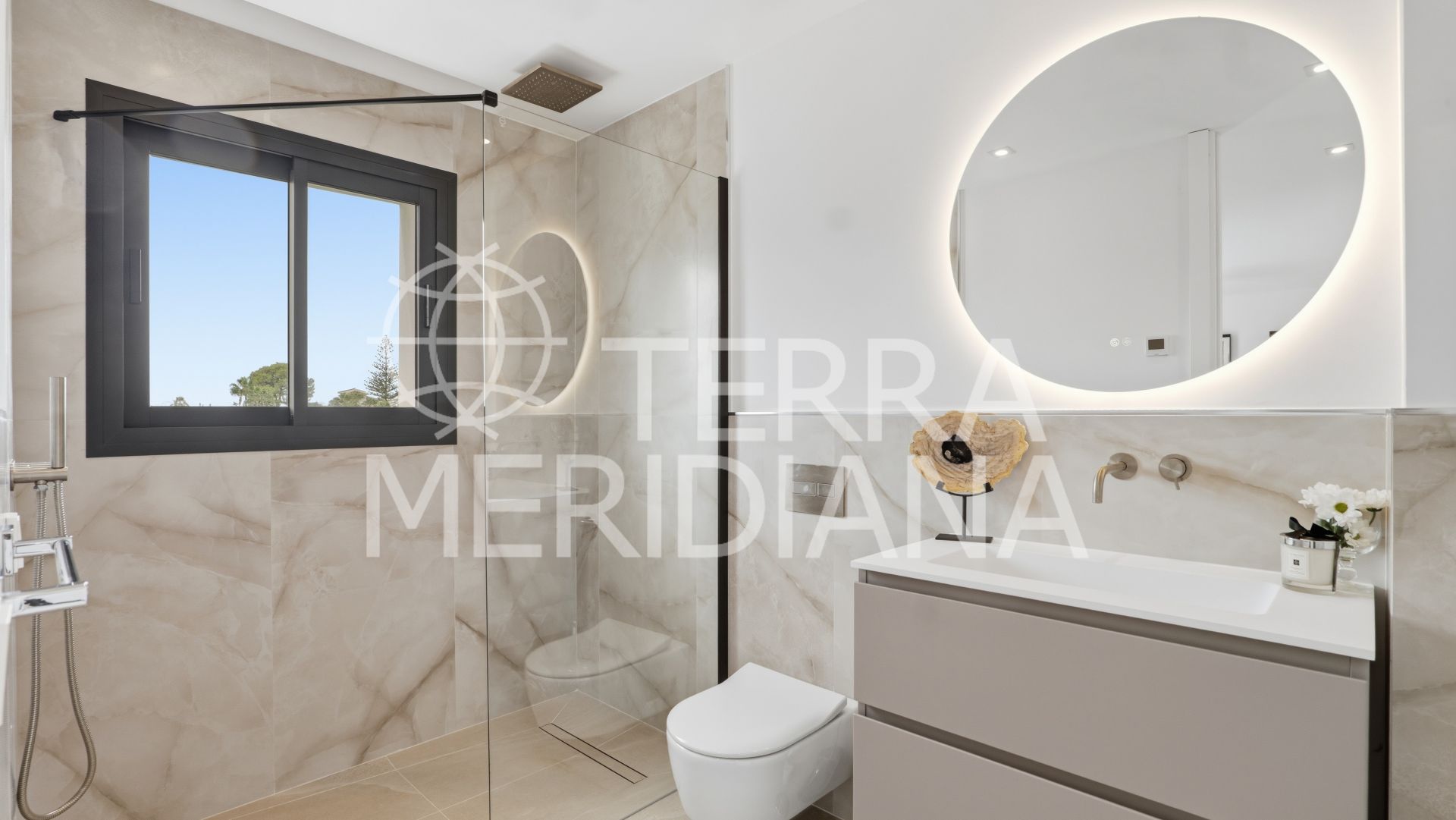 Villa in El Rosario, Marbella
