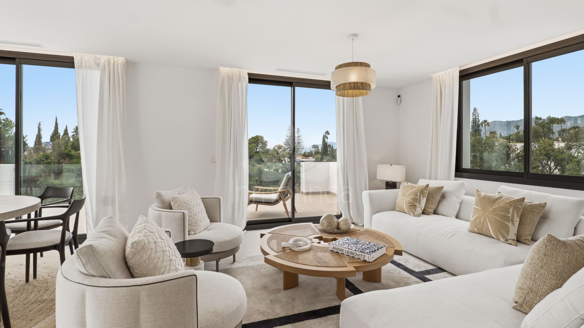 Villa in El Rosario, Marbella