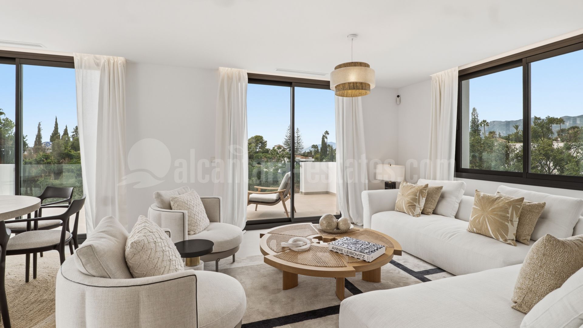 Villa en El Rosario, Marbella