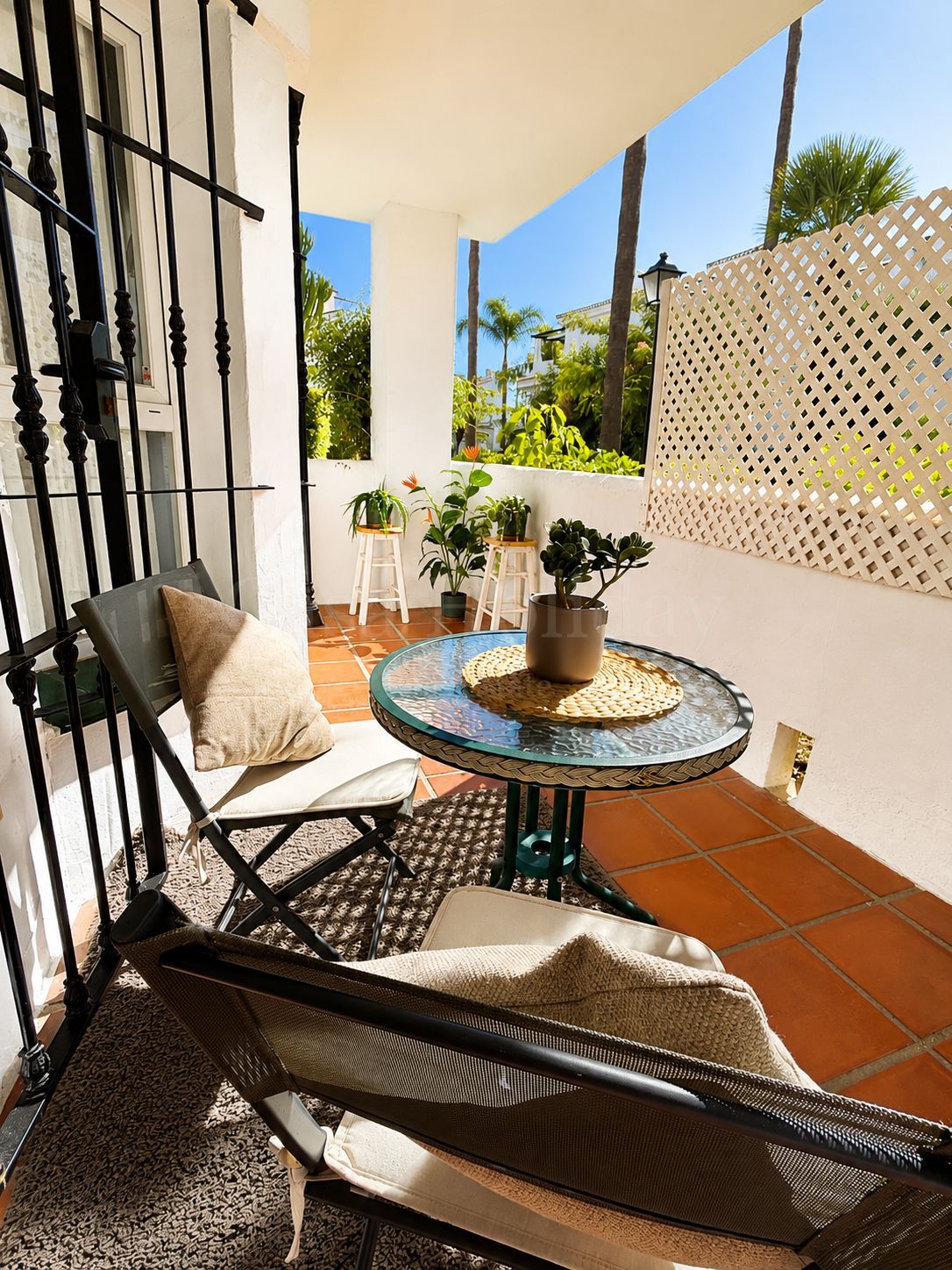 Apartamento Planta Baja en Los Naranjos, Marbella