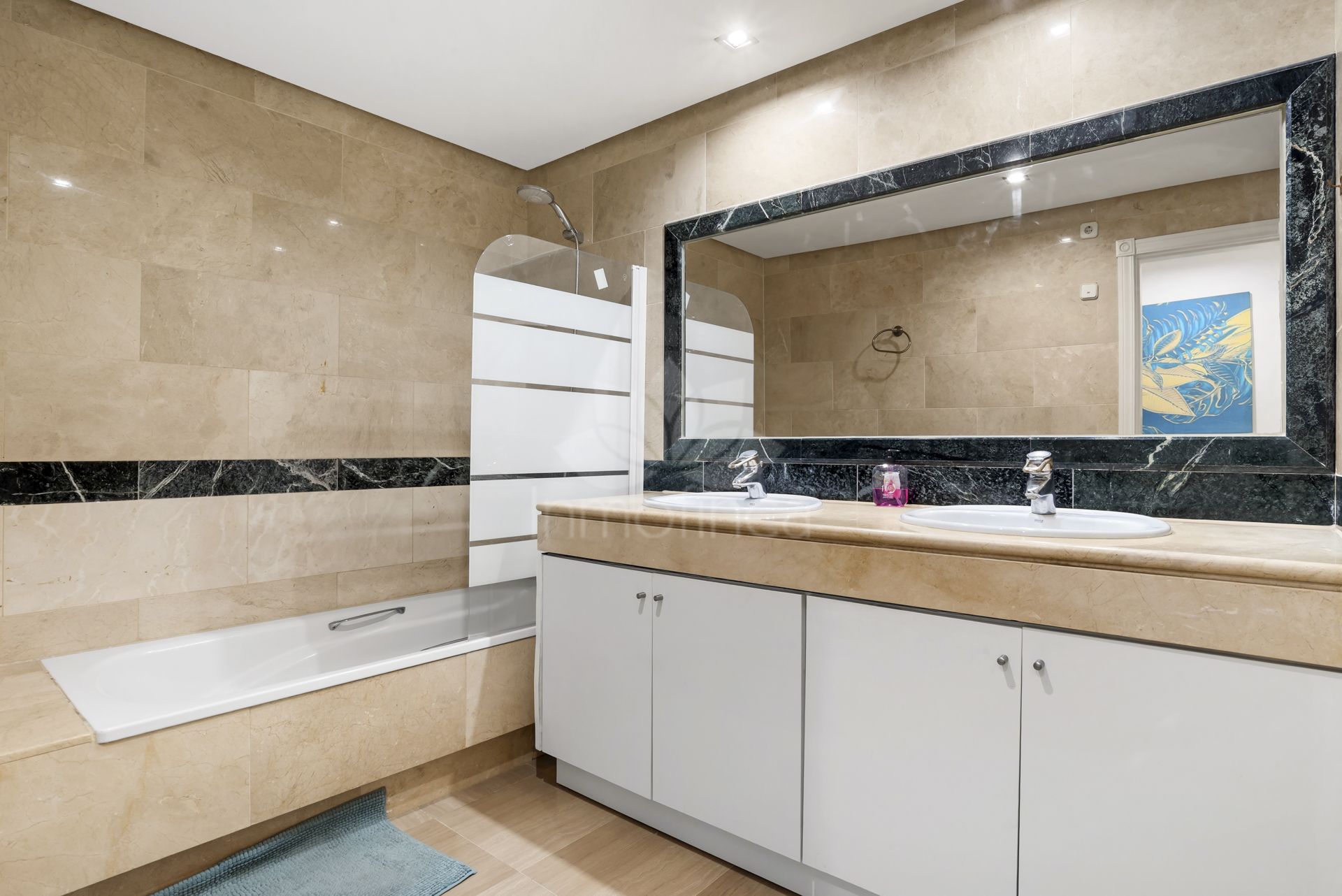 Ground Floor Apartment in Bahia de Marbella, Marbella