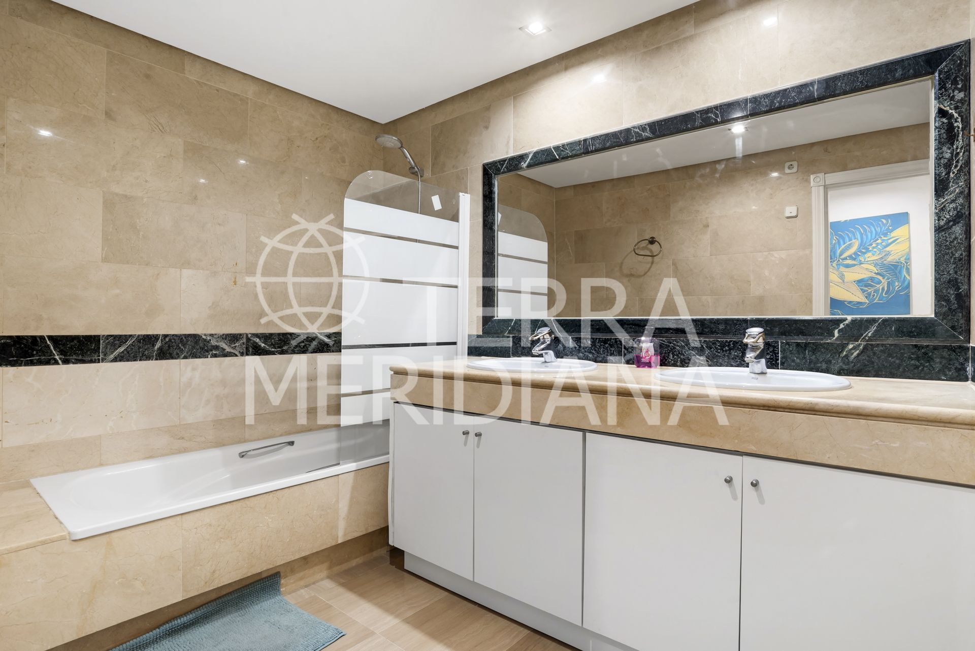 Ground Floor Apartment in Bahia de Marbella, Marbella