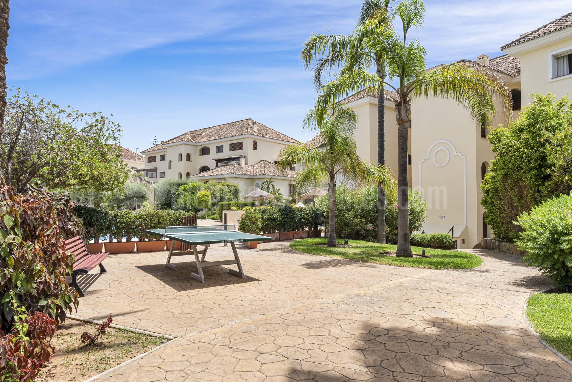 Ground Floor Apartment in Bahia de Marbella, Marbella