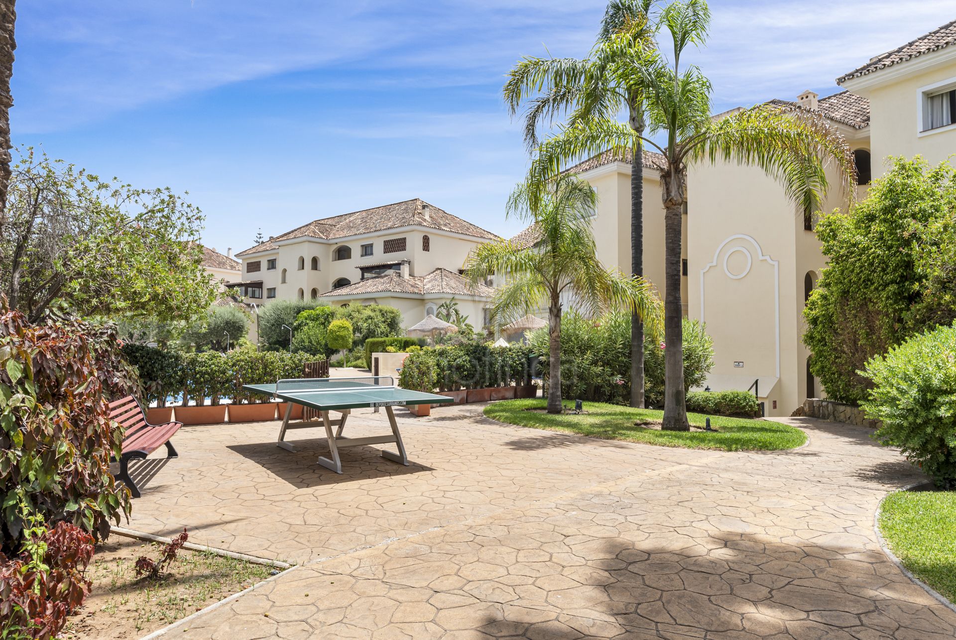 Ground Floor Apartment in Bahia de Marbella, Marbella