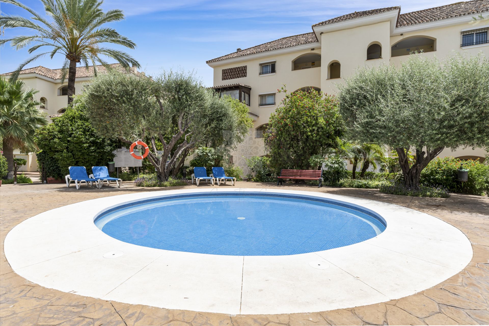 Ground Floor Apartment in Bahia de Marbella, Marbella